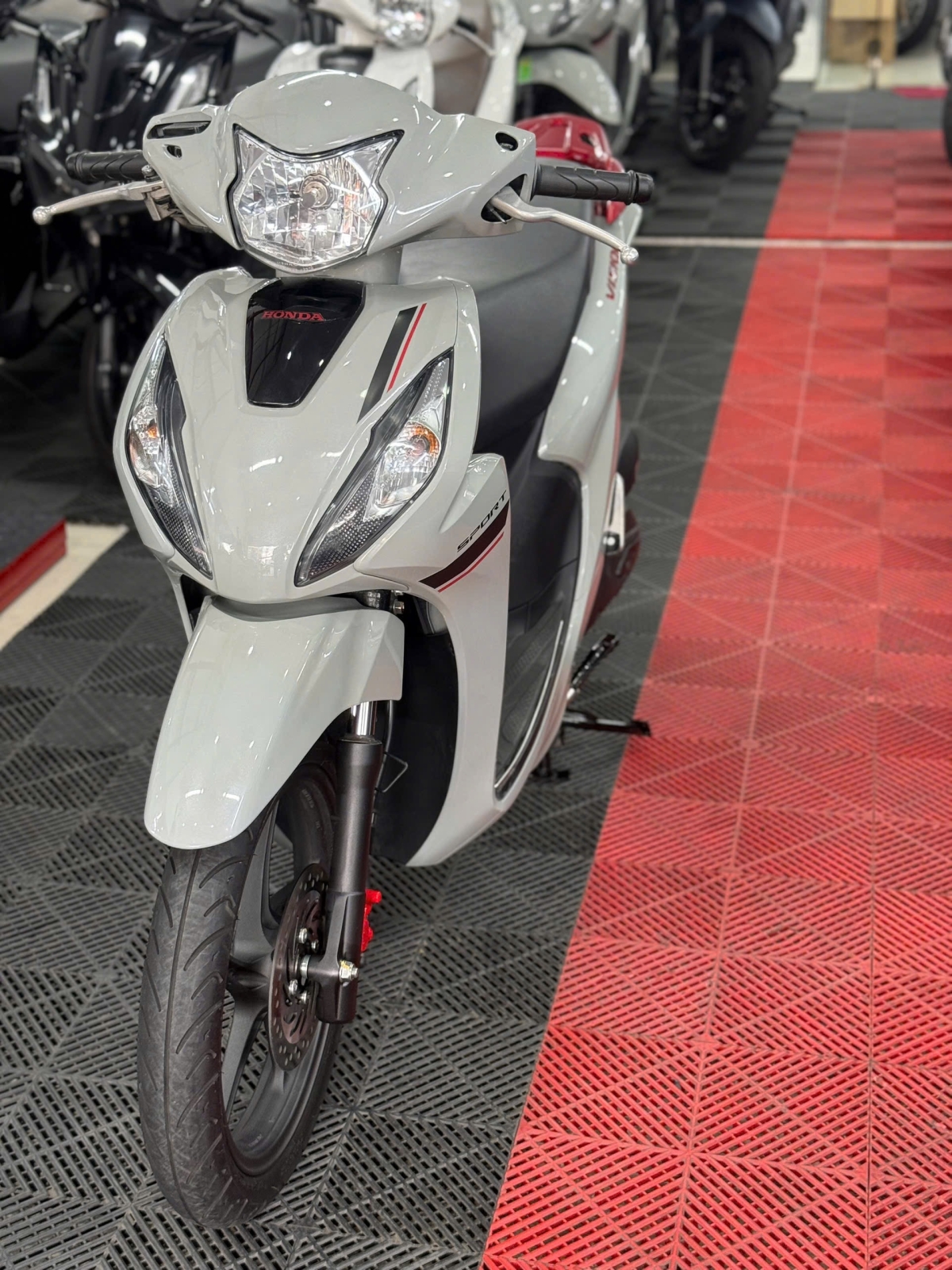 VISION THỂ THẢO XXM 2025 5000KM 81AA-81261