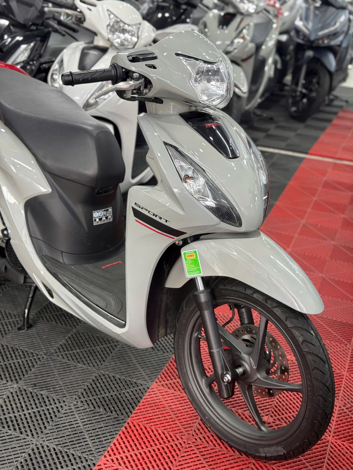 VISION THỂ THẢO XXM 2025 5000KM 81AA-81261