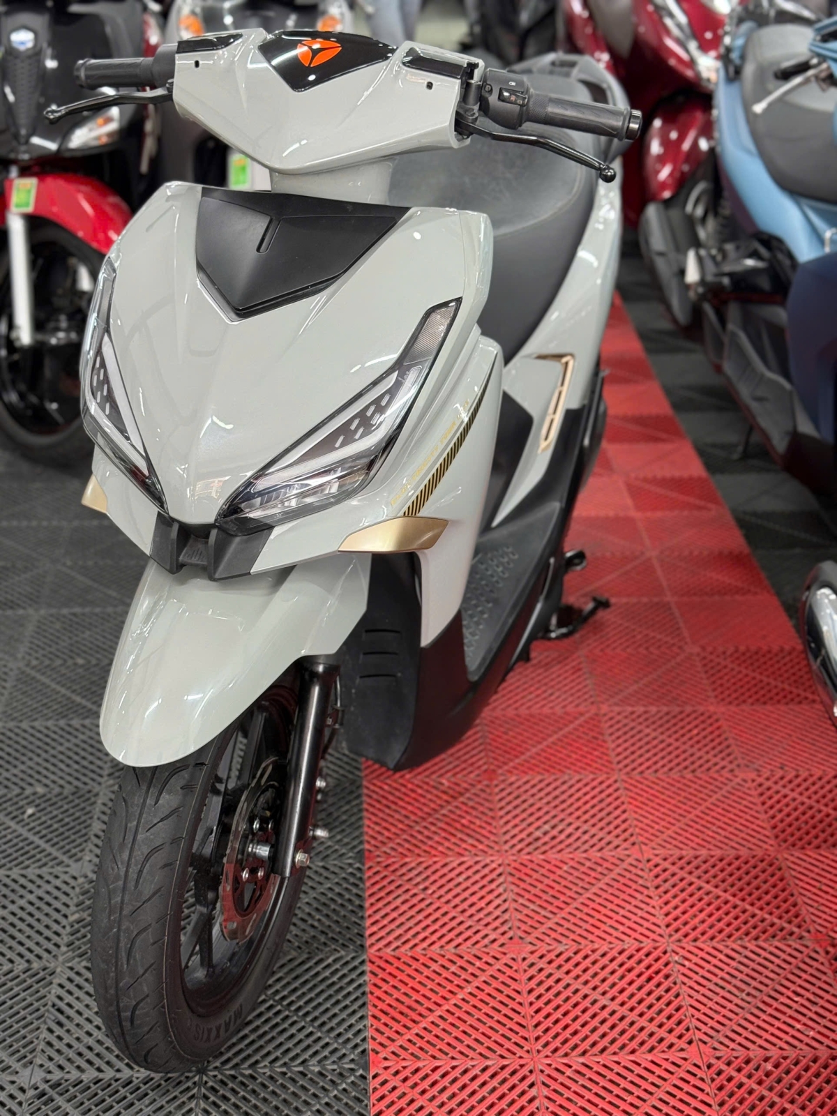 YADEA VELAX H 4000KM 70AA-32374