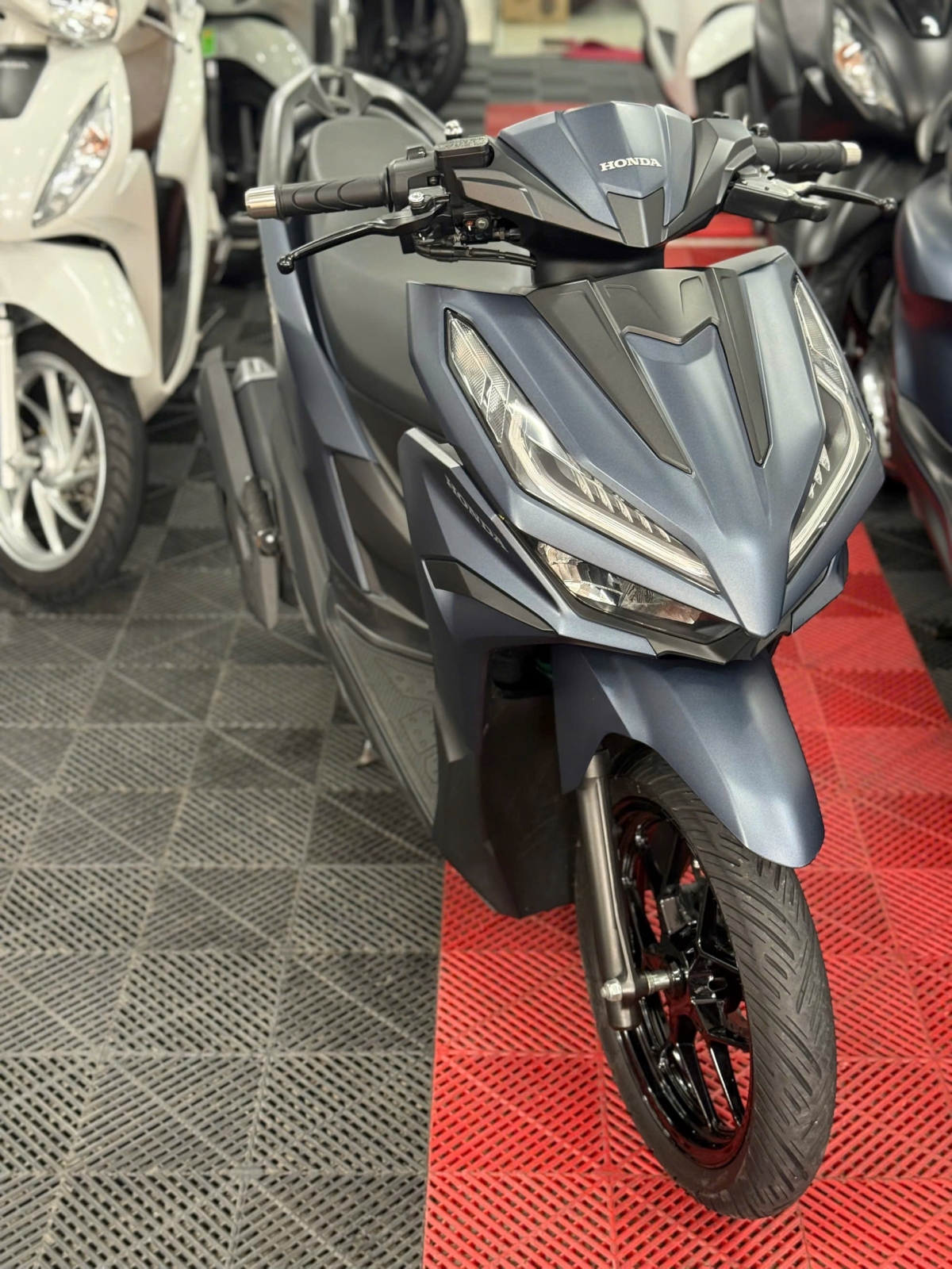 VARIO 125 SMK 2025 5000KM 62AA-43587
