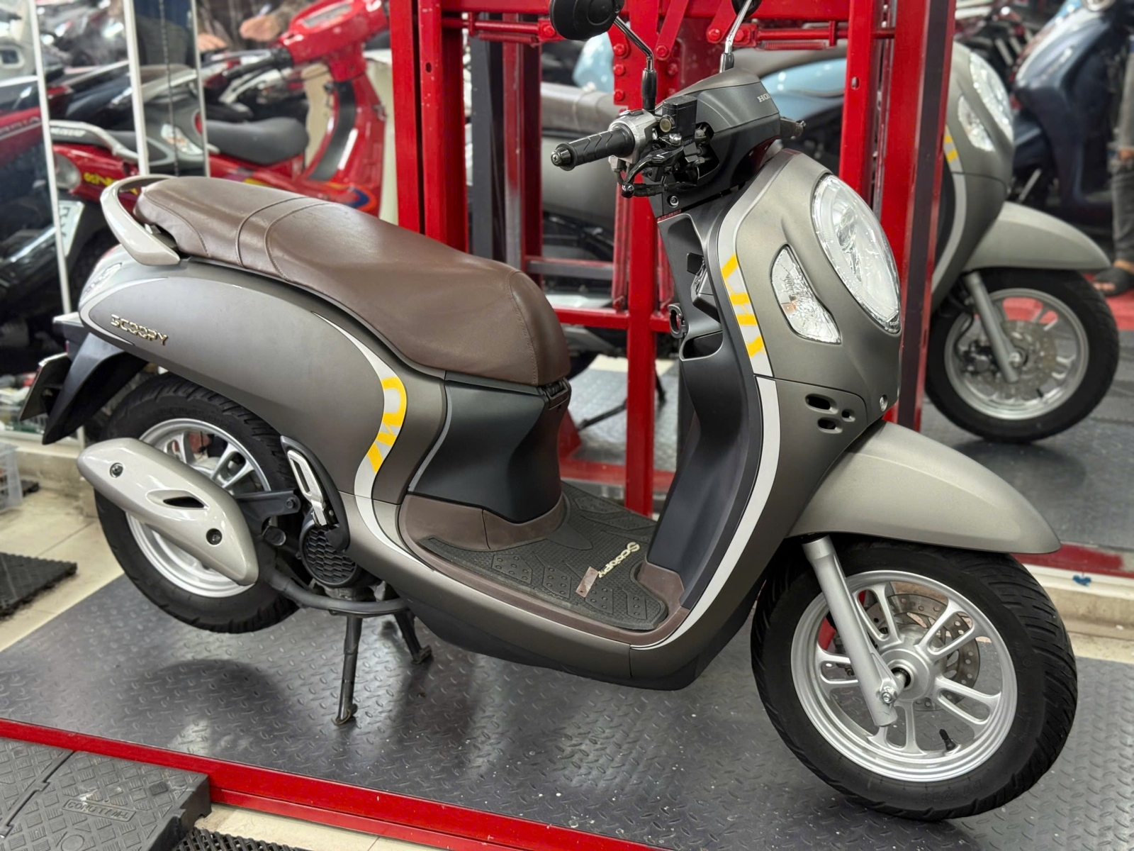 HONDA SCOOPY SMK 2022 8000KM 59V3-60068