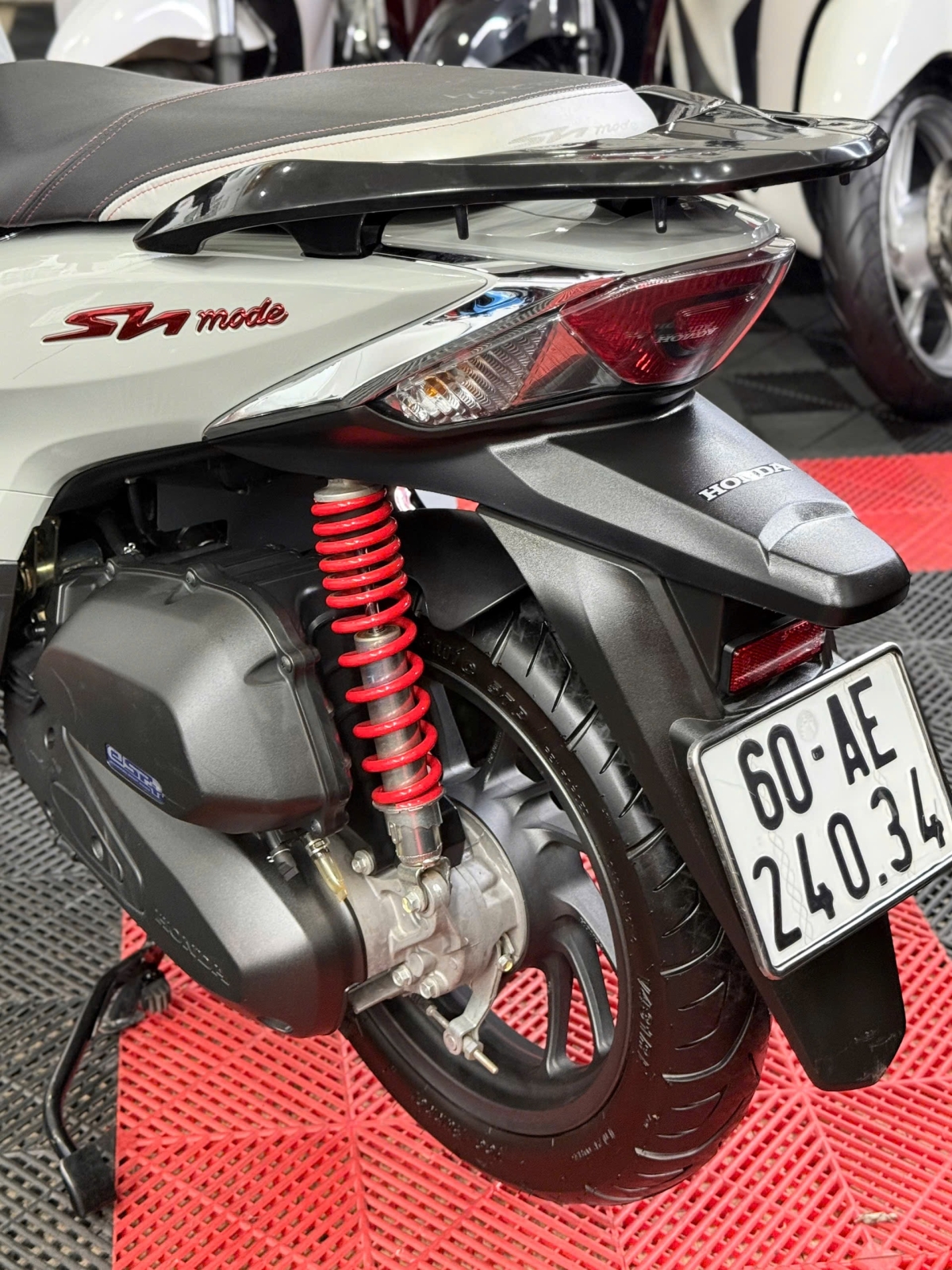 SH mode 2025 60AE-24034