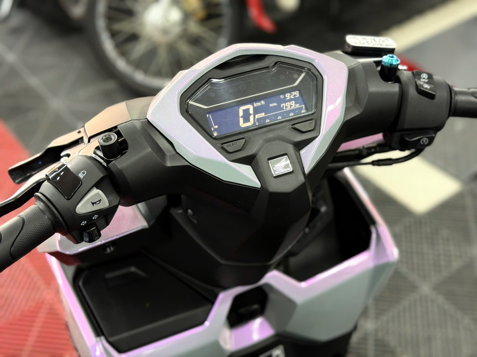 VARIO 125 SMK 2025 800KM 84B1-83413