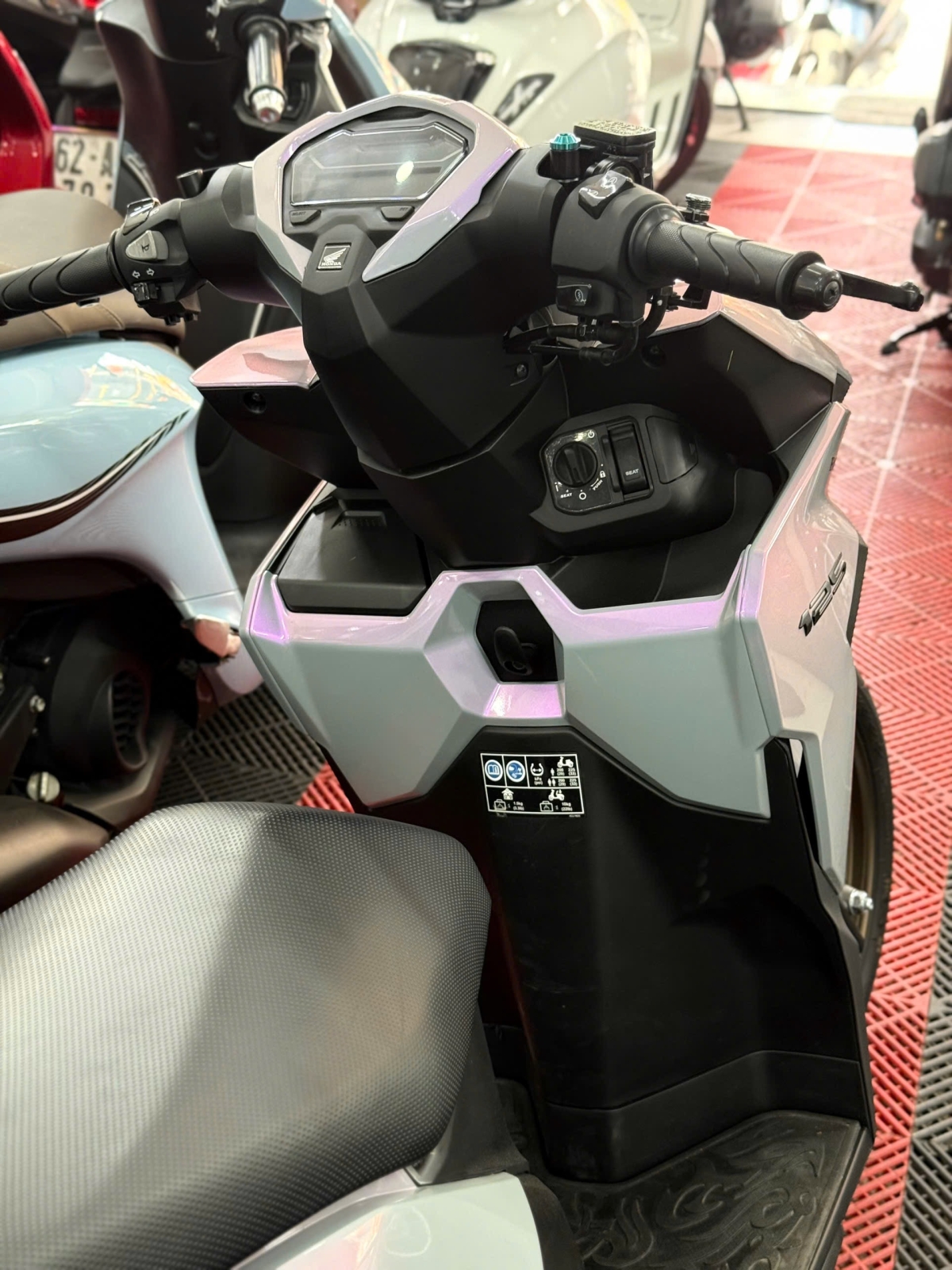 VARIO 125 SMK 2025 800KM 84B1-83413