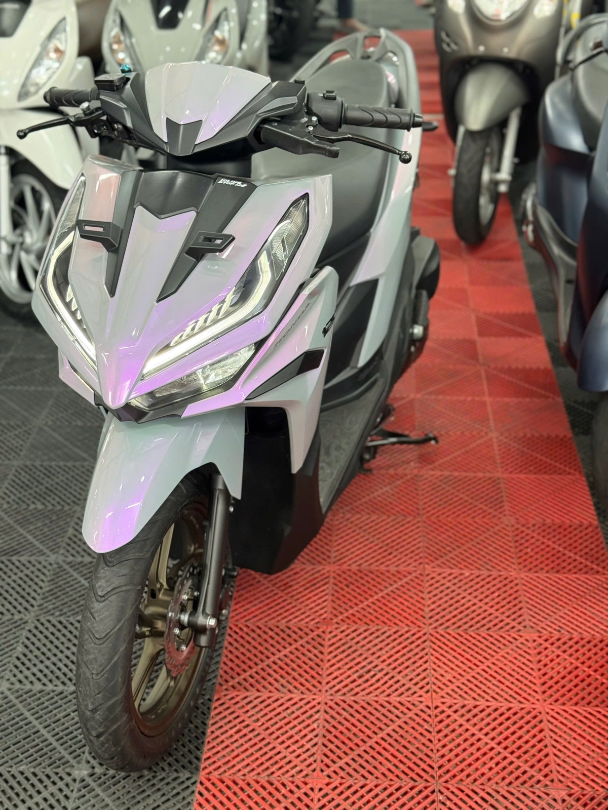 VARIO 125 SMK 2025 800KM 84B1-83413