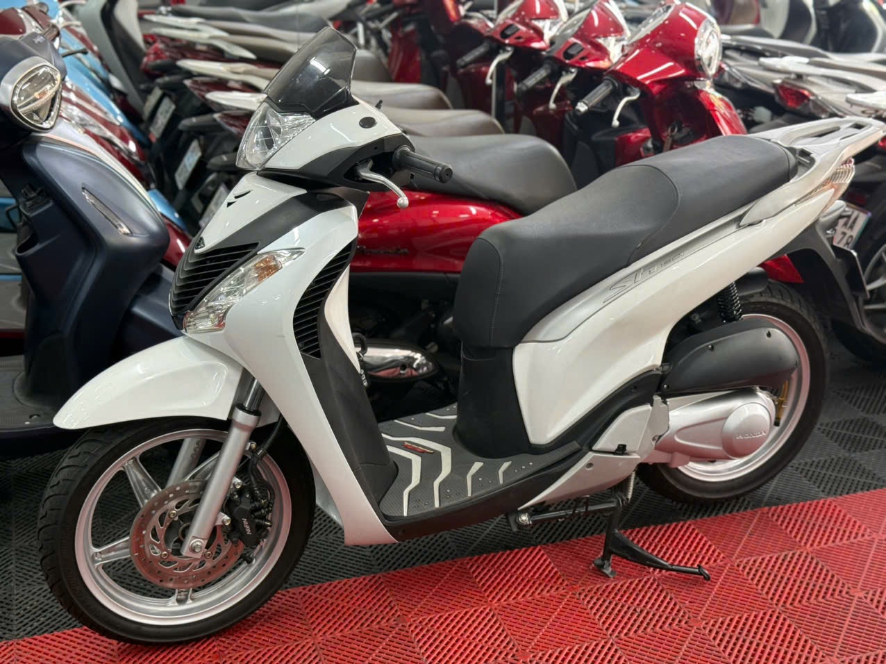 HONDA SH Ý 2010 SM 105 đầu. Máy Zin 59F2-32345