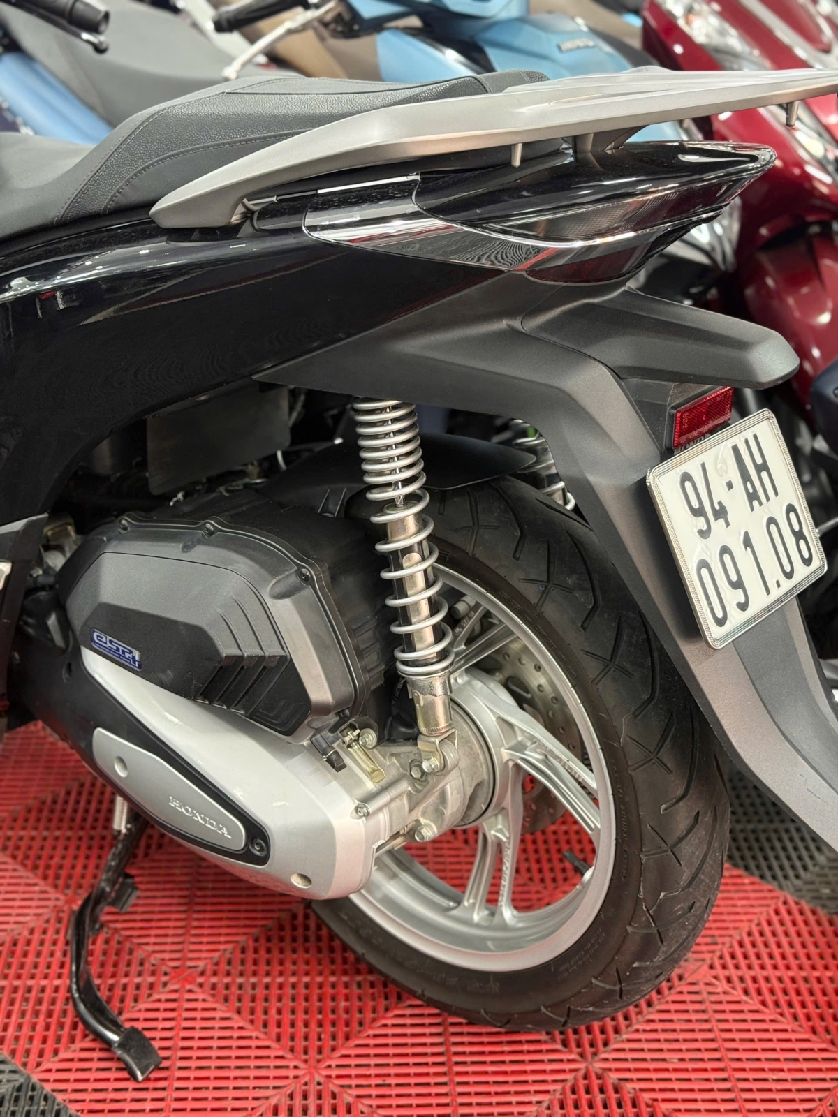 HONDA SH 125 CBS 8000KM 94AH-09108