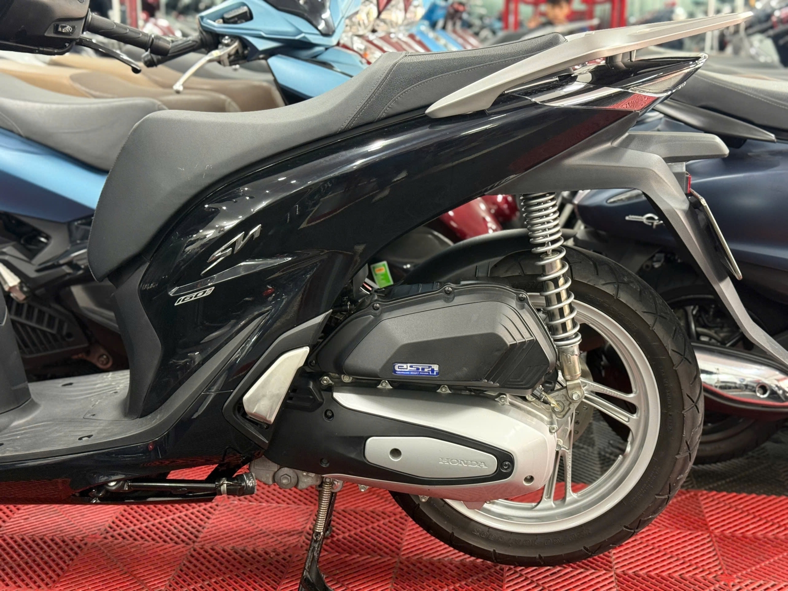 HONDA SH 125 CBS 8000KM 94AH-09108