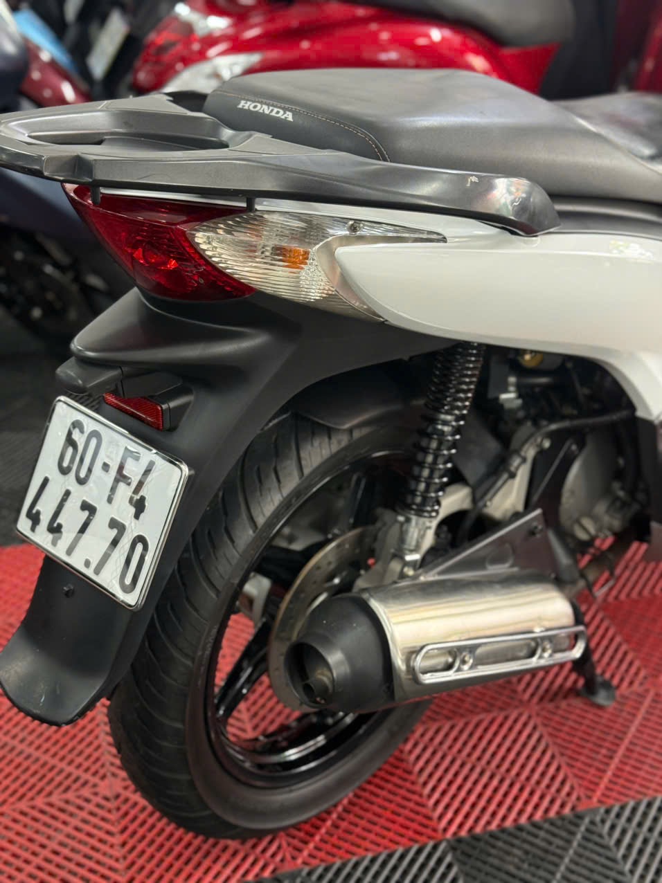 HONDA SH Ý 2011 SM 107 Đầu Zin 60F4-44770