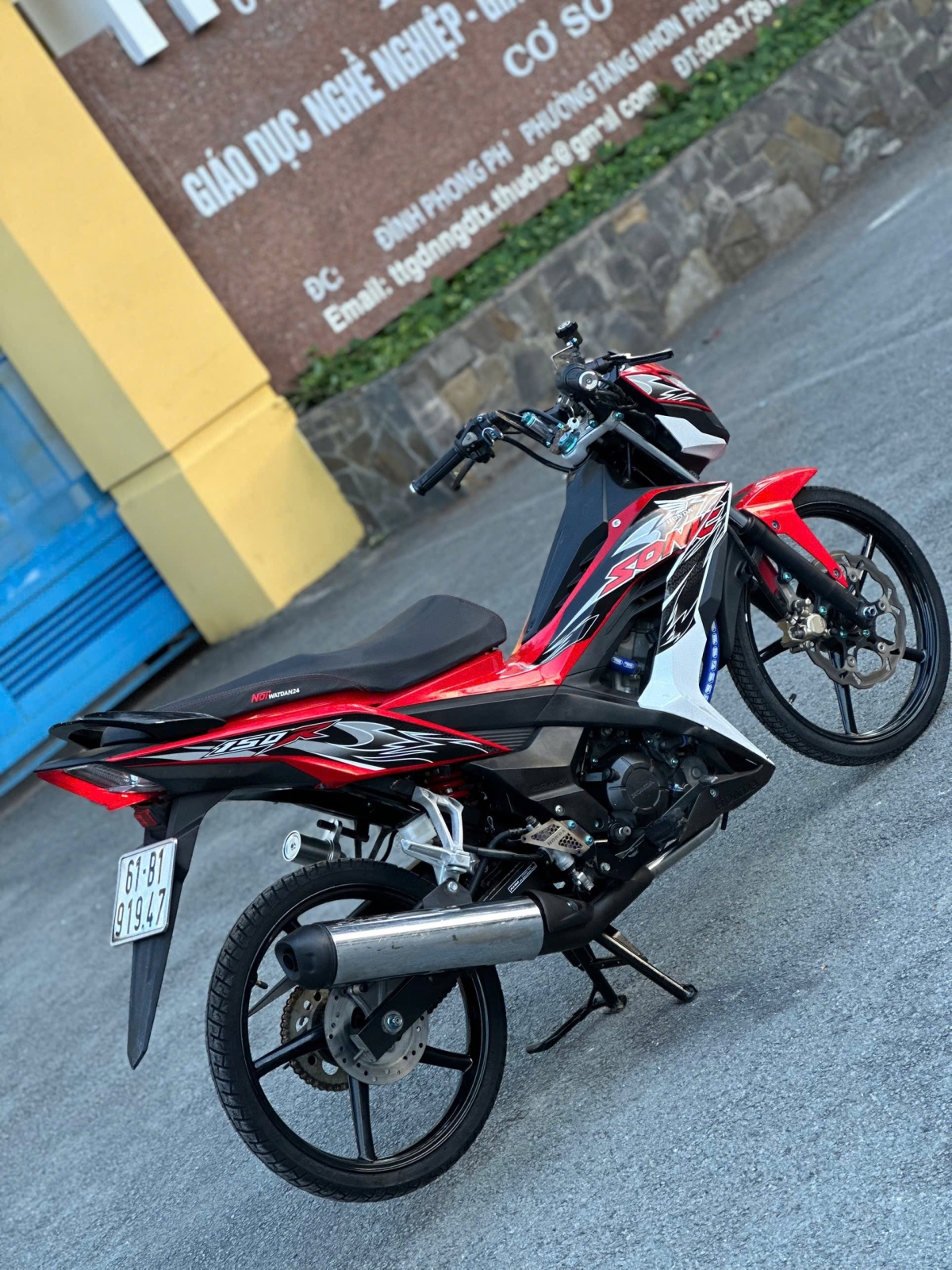 Honda sonic 61b1-919.47