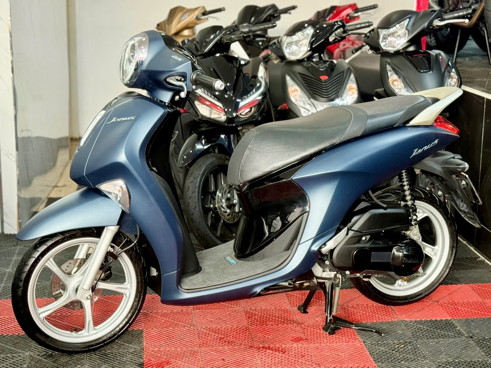 Janus 2022 59G3-06537