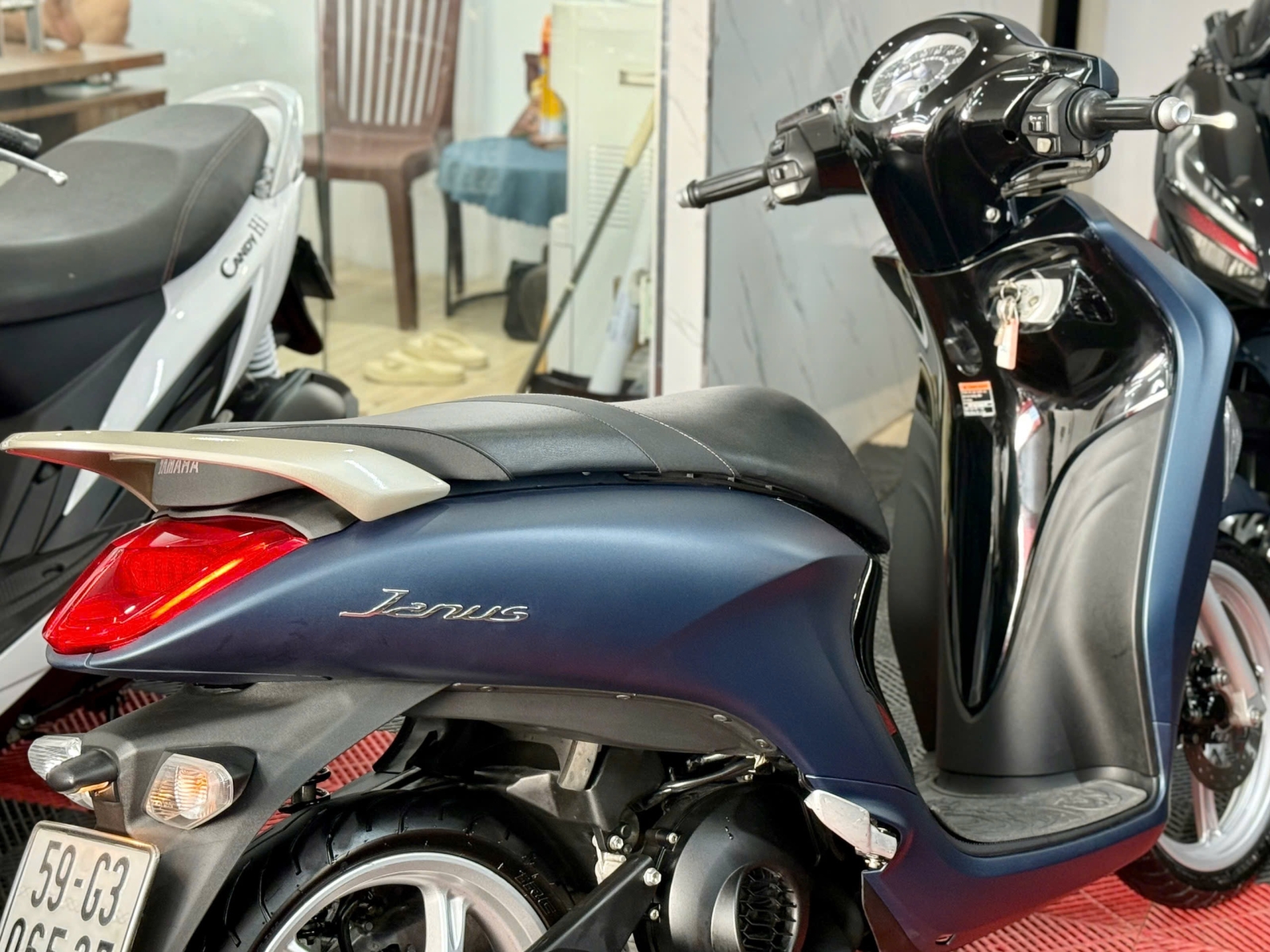 Janus 2022 59G3-06537