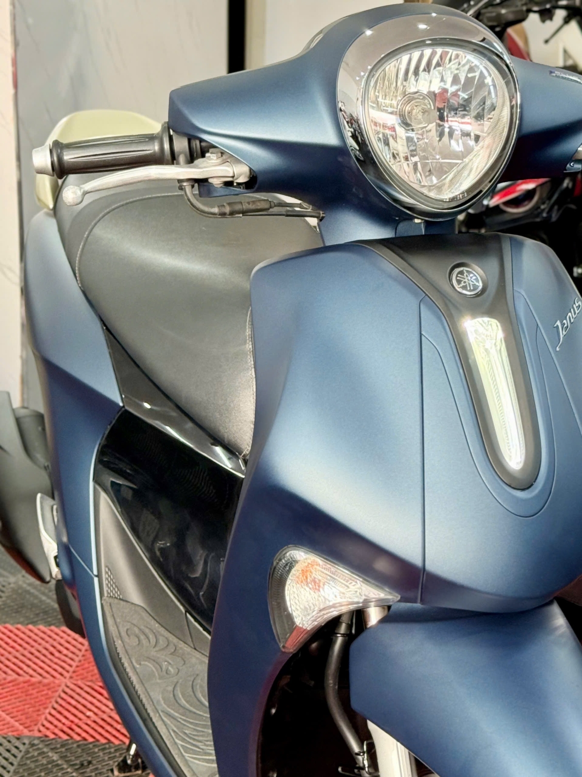 Janus 2022 59G3-06537