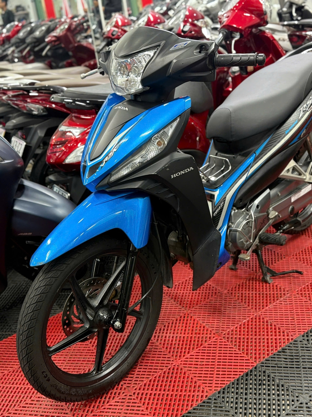 Wave RSX 2018 59X1-93534