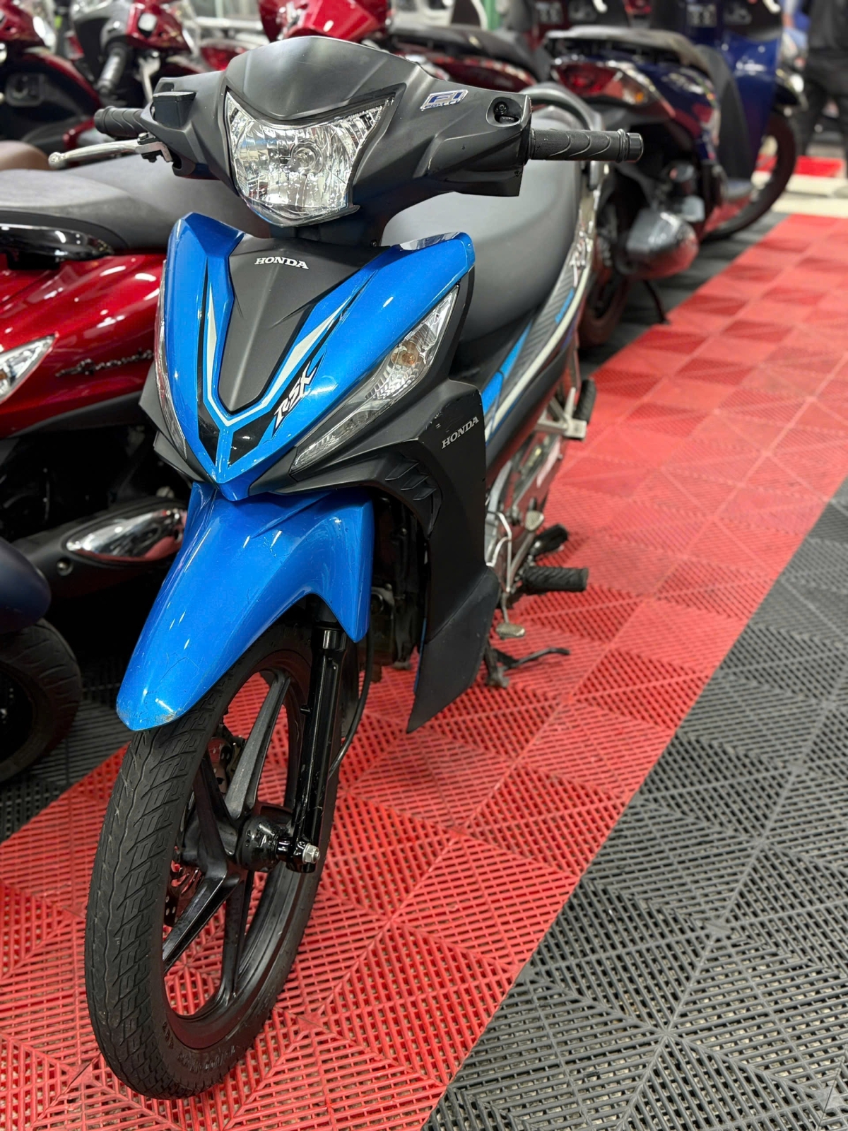 Wave RSX 2018 59X1-93534