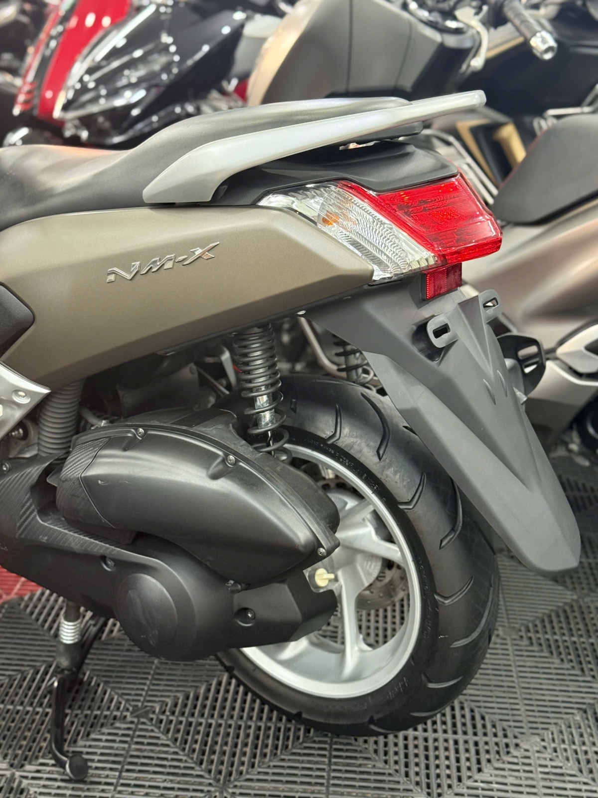 YAMAHA NMAX 2016 500KM NHẬP KHẨU BAO SANG TÊN