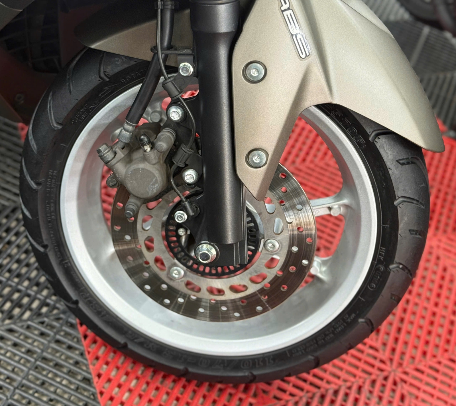 YAMAHA NMAX 2016 500KM NHẬP KHẨU BAO SANG TÊN