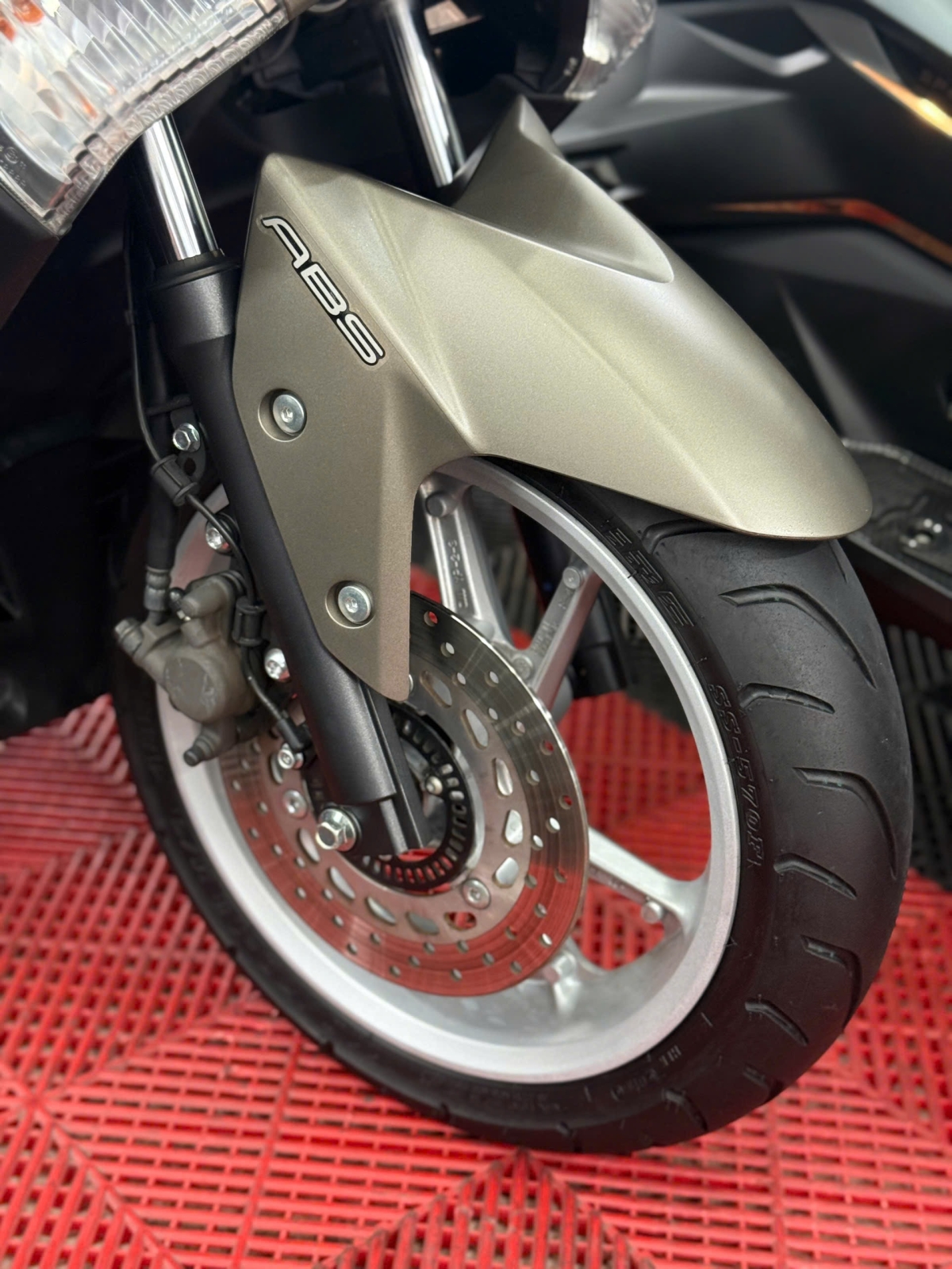 YAMAHA NMAX 2016 500KM NHẬP KHẨU BAO SANG TÊN