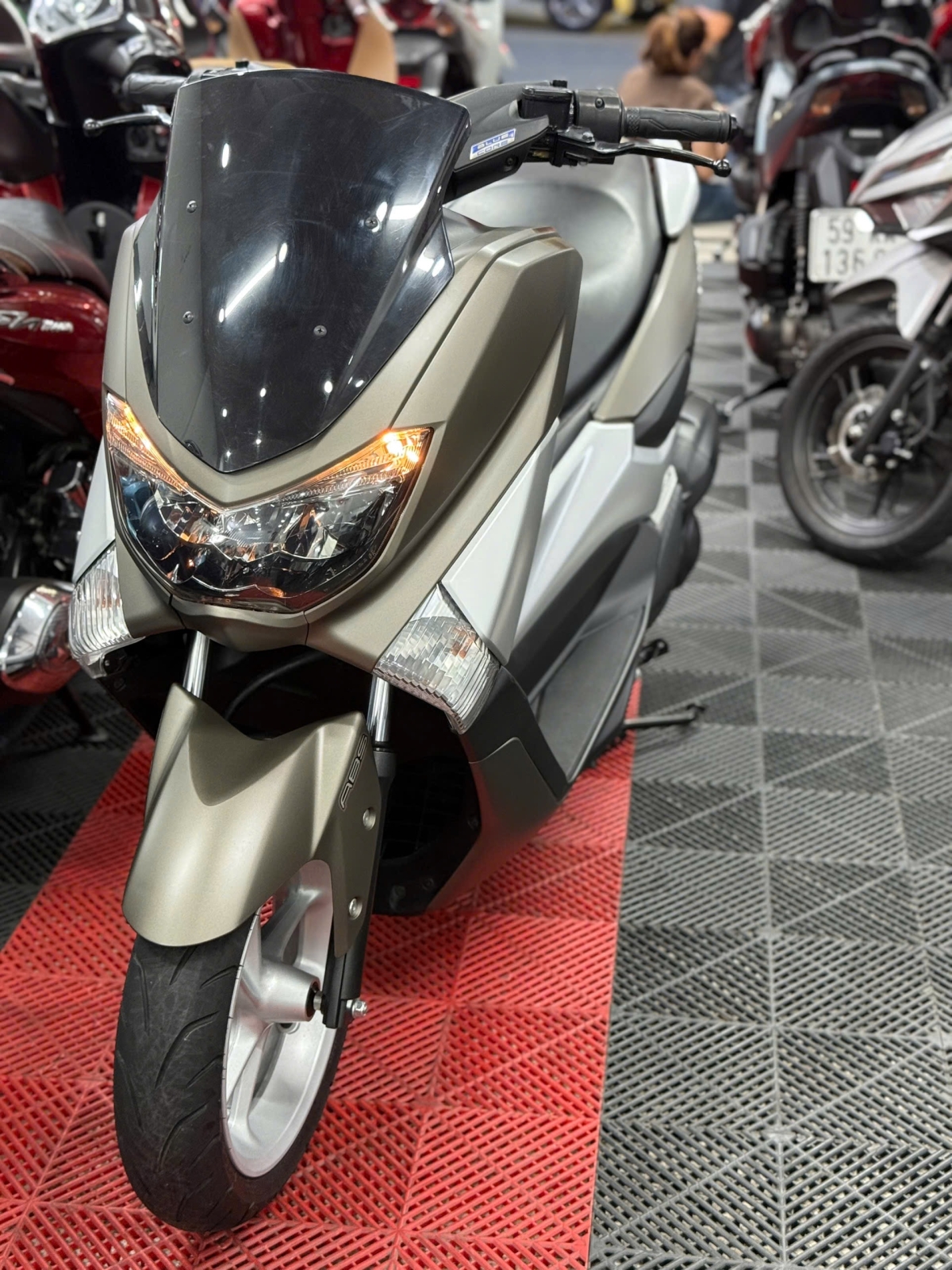 YAMAHA NMAX 2016 500KM NHẬP KHẨU BAO SANG TÊN