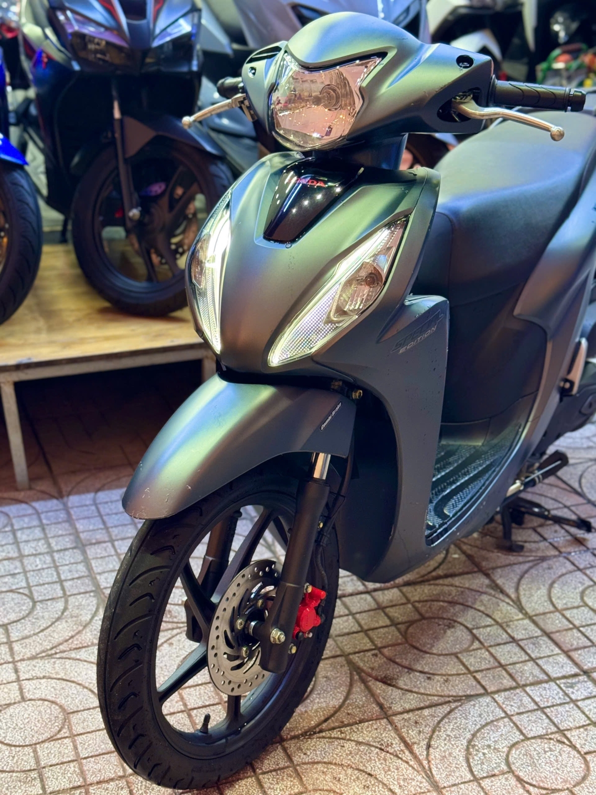 Honda Vision 2022 67L2-79574