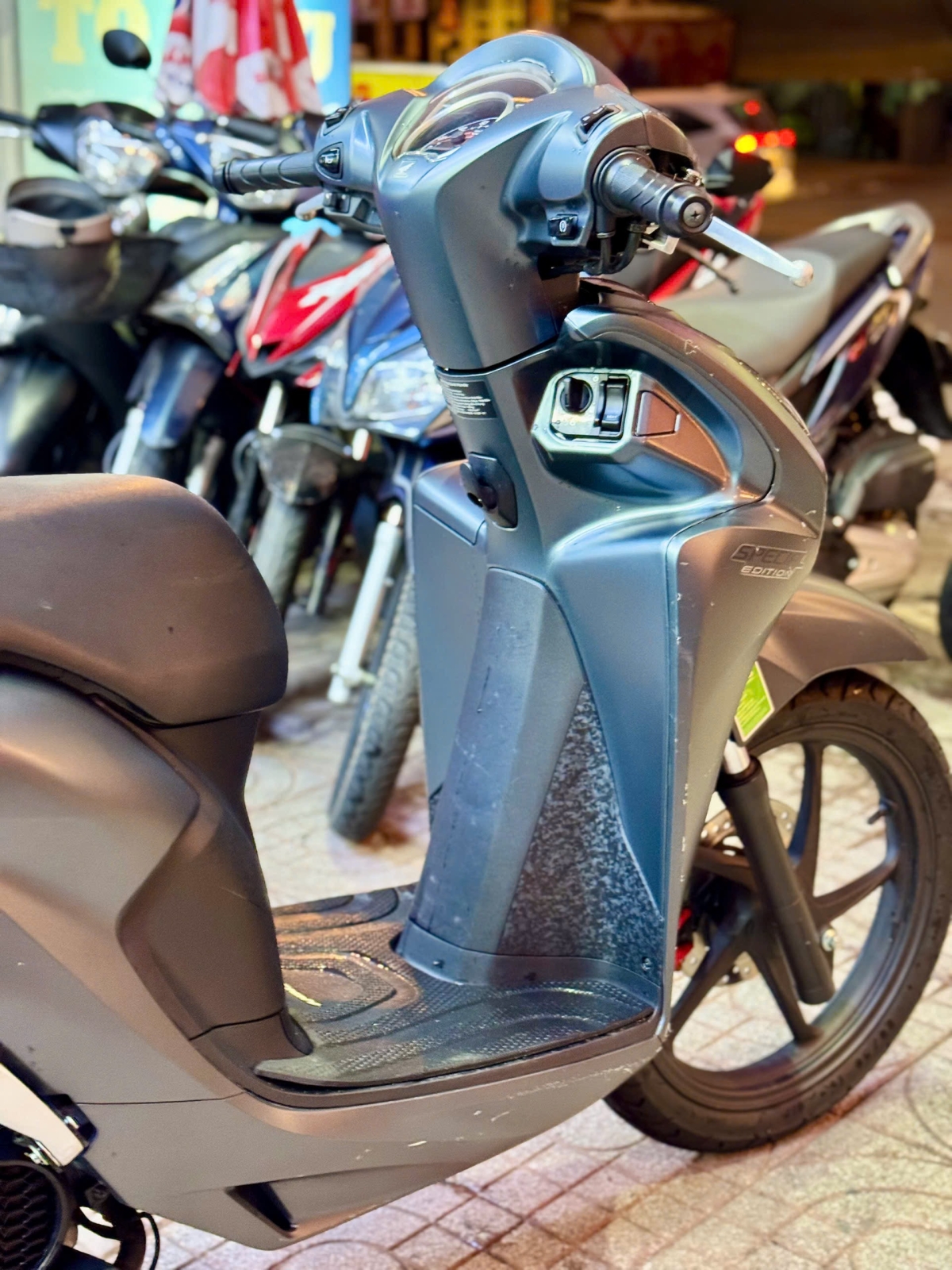 Honda Vision 2022 67L2-79574