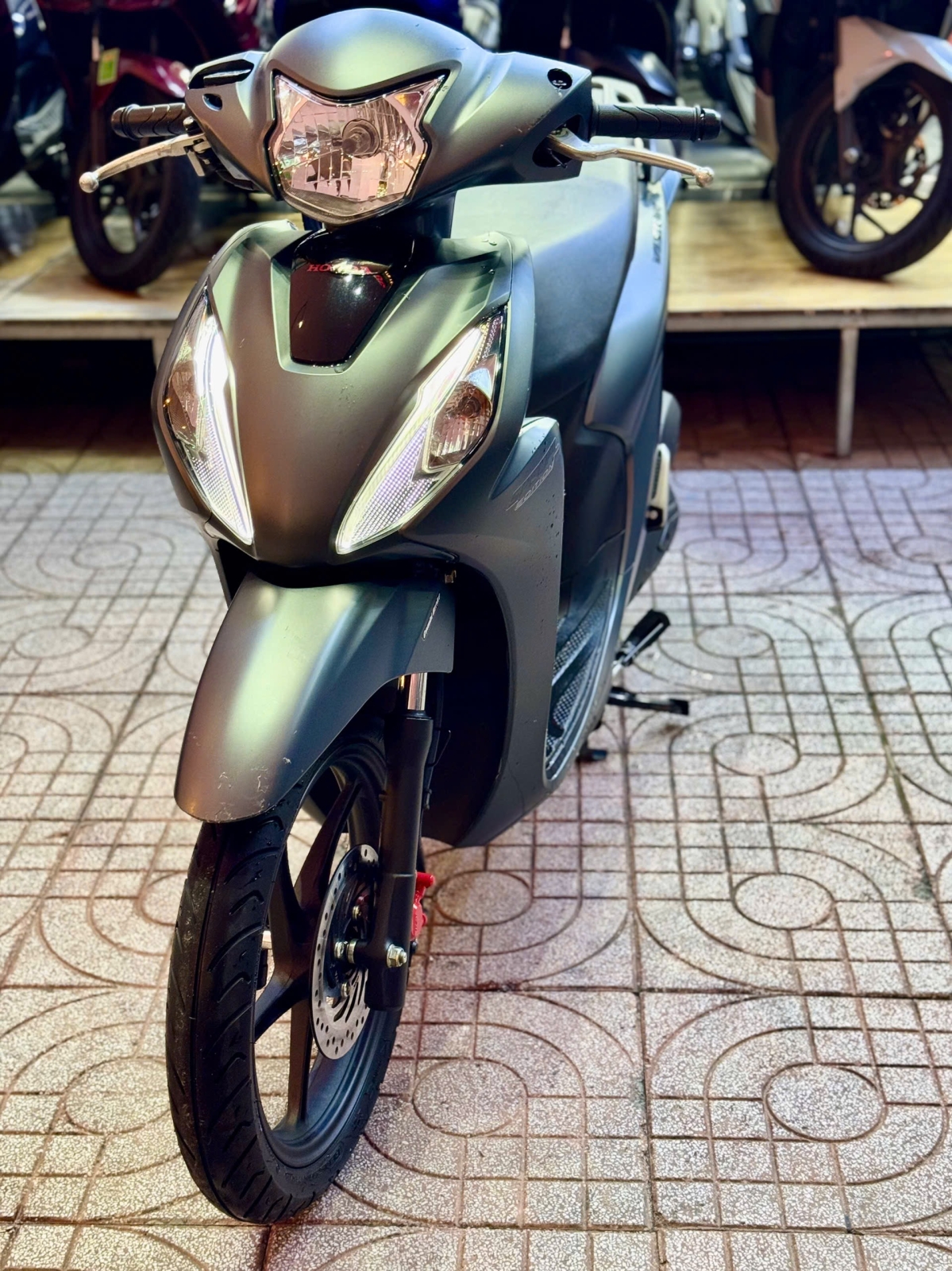 Honda Vision 2022 67L2-79574