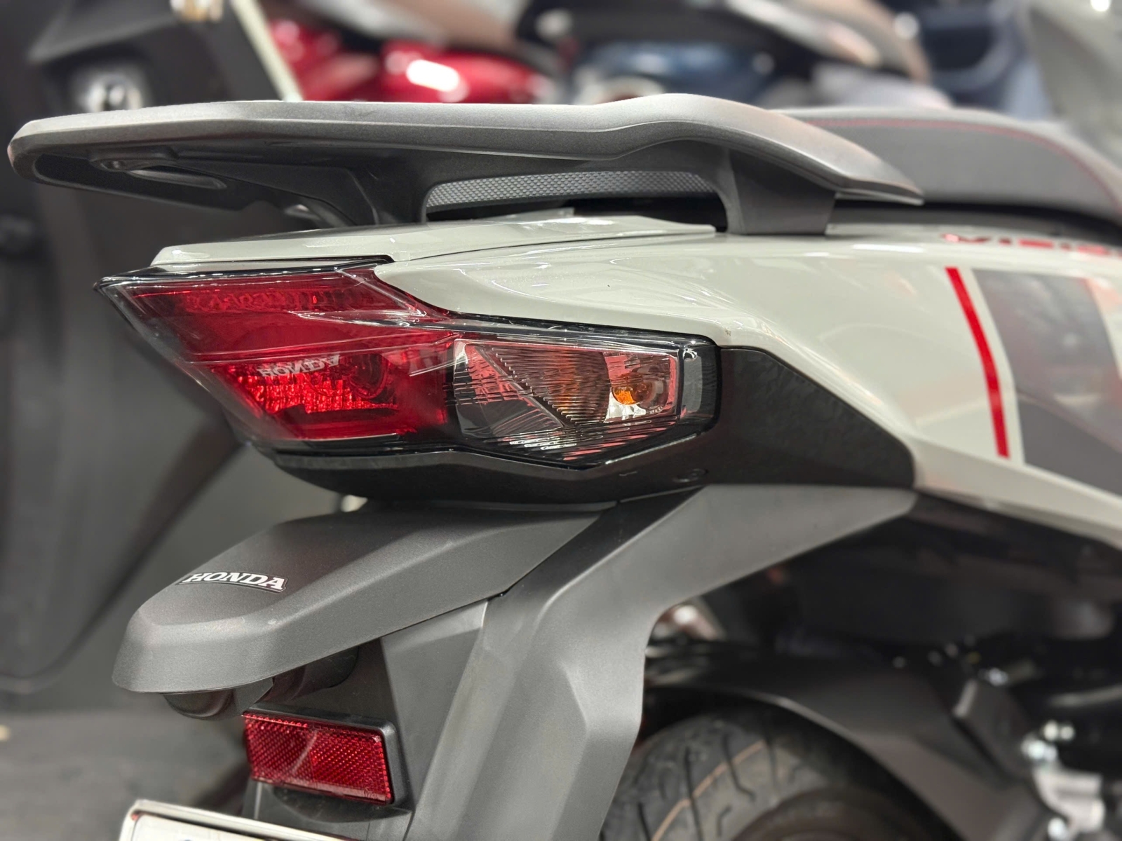 HONDA VISION 2026 BÁNH LỚN 400KM 60AD-41982