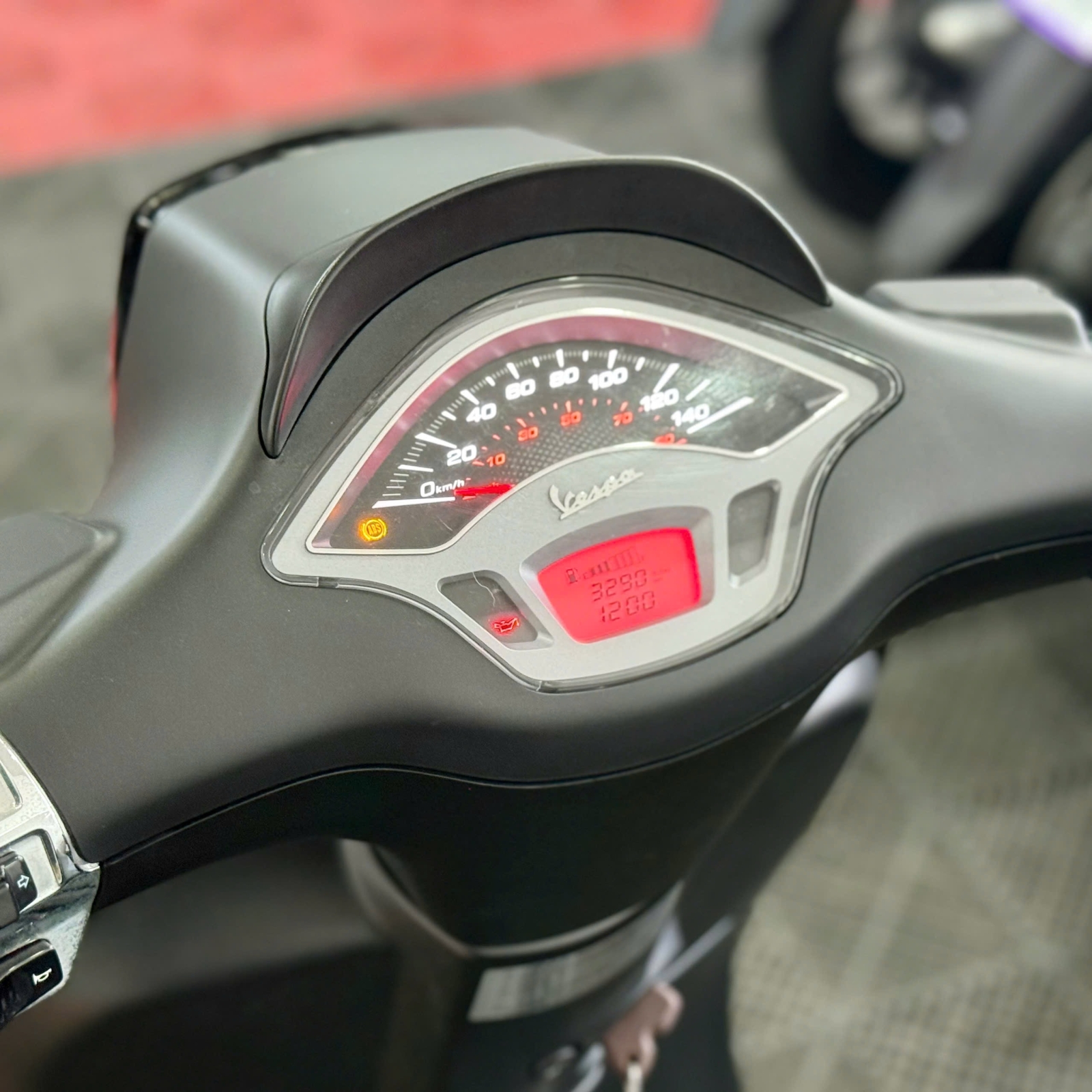 Vespa Sprint Notte 2022 61C2-21341