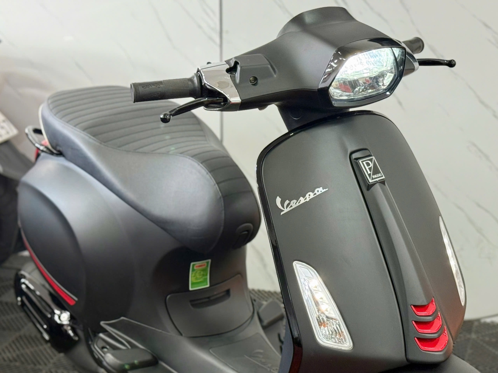 Vespa Sprint Notte 2022 61C2-21341