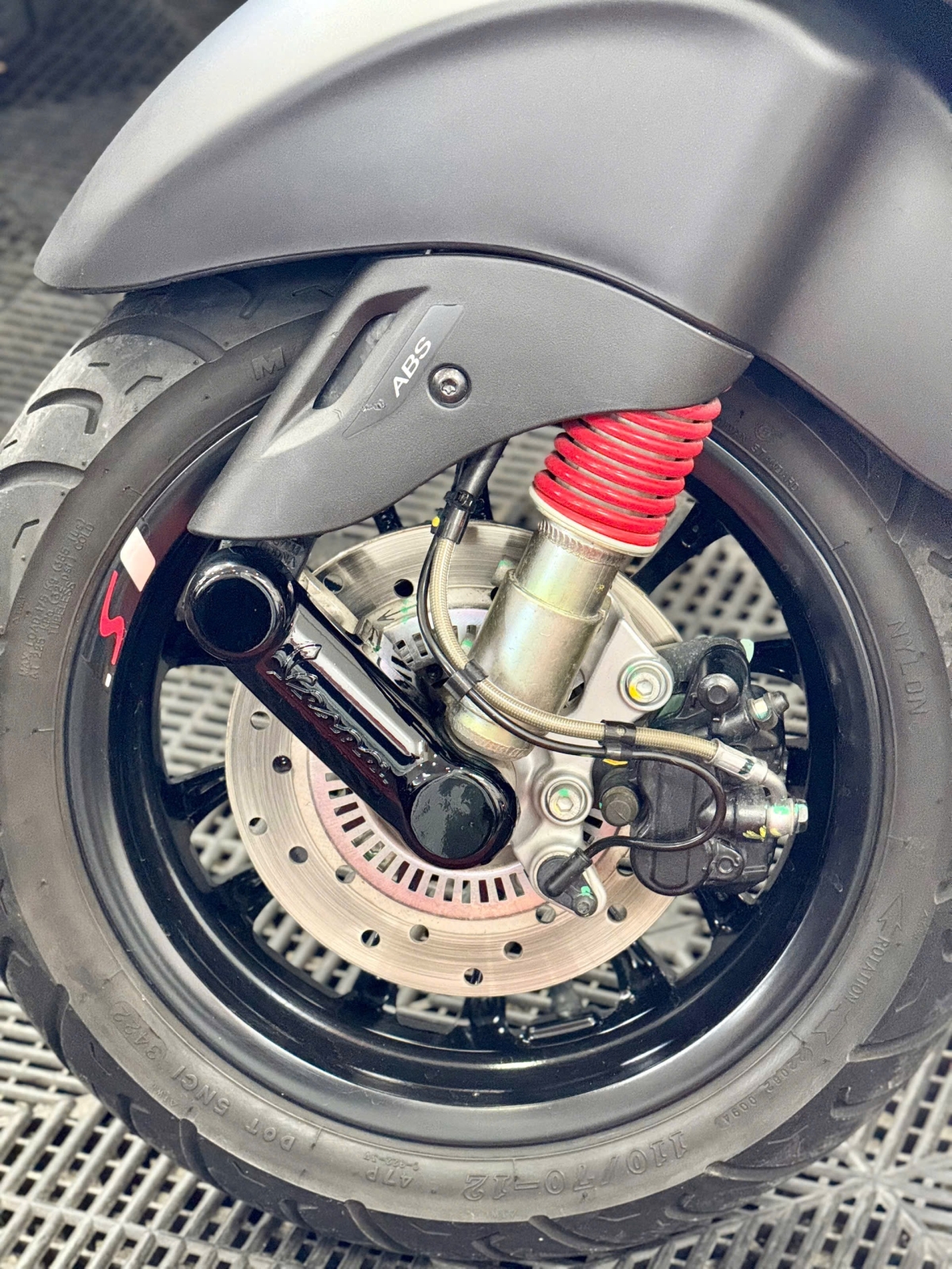 Vespa Sprint Notte 2022 61C2-21341