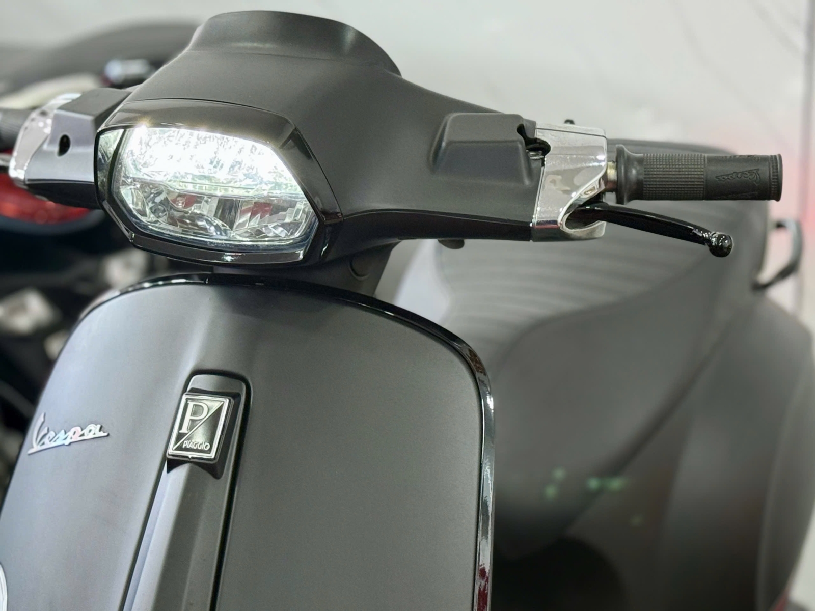 Vespa Sprint Notte 2022 61C2-21341