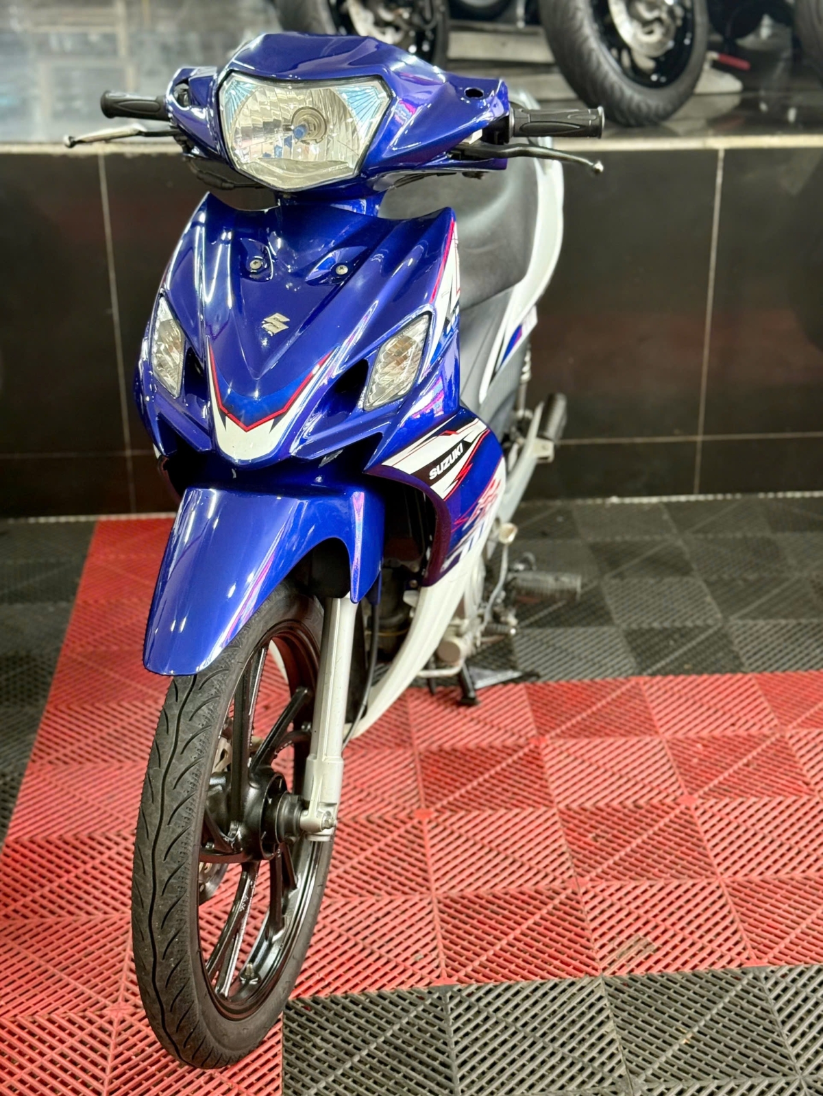 Suzuki Axelo 2013 61C1-35723