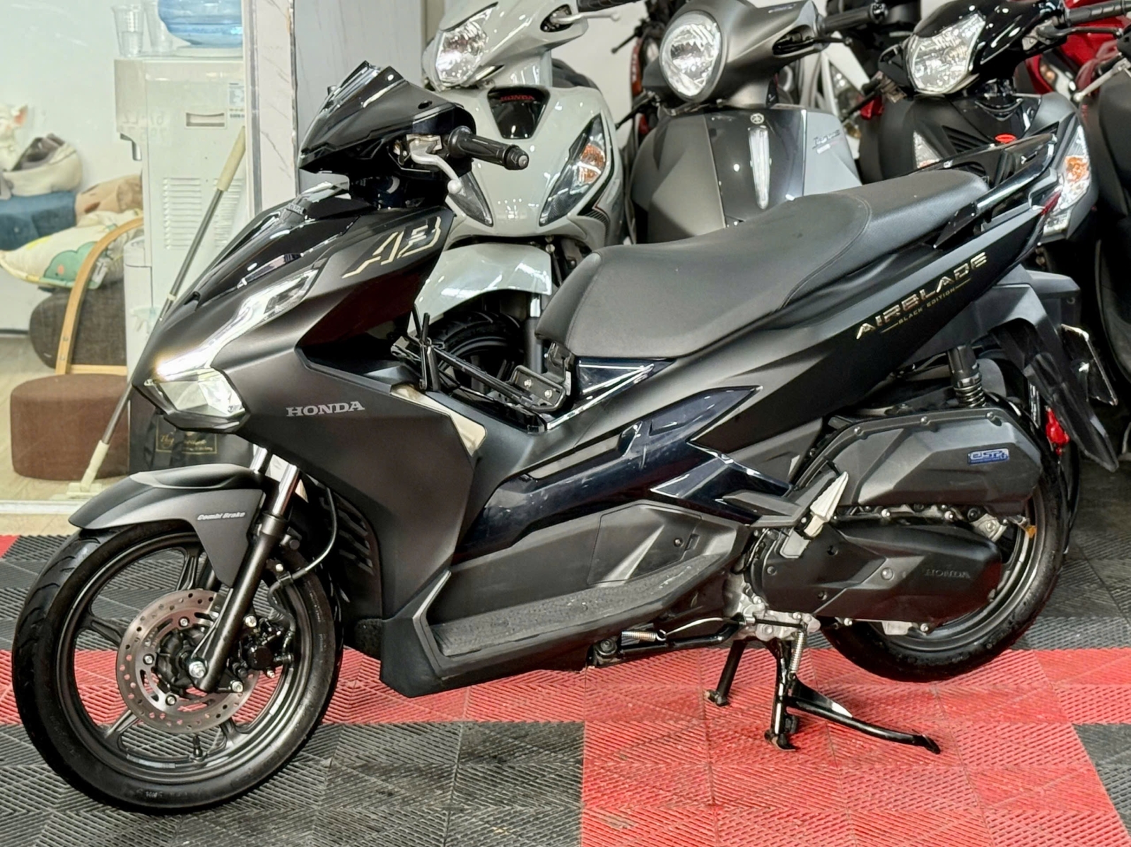 AirBlade 125 4val 2023 64AA-38277