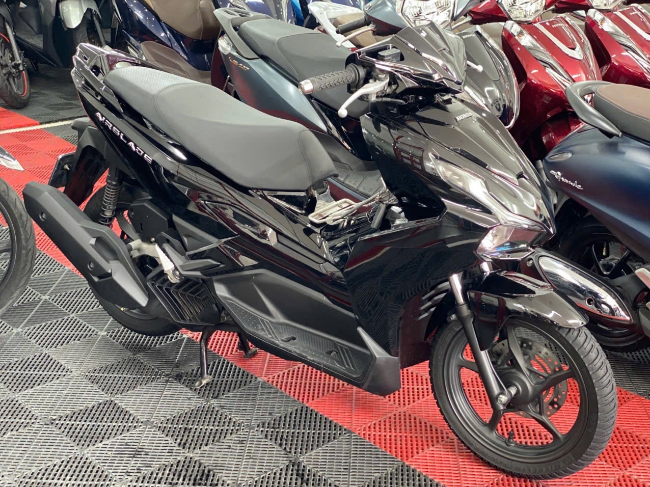 HONDA AIRBLADE 2023 4V 2600KM Full Black 61B2-51899