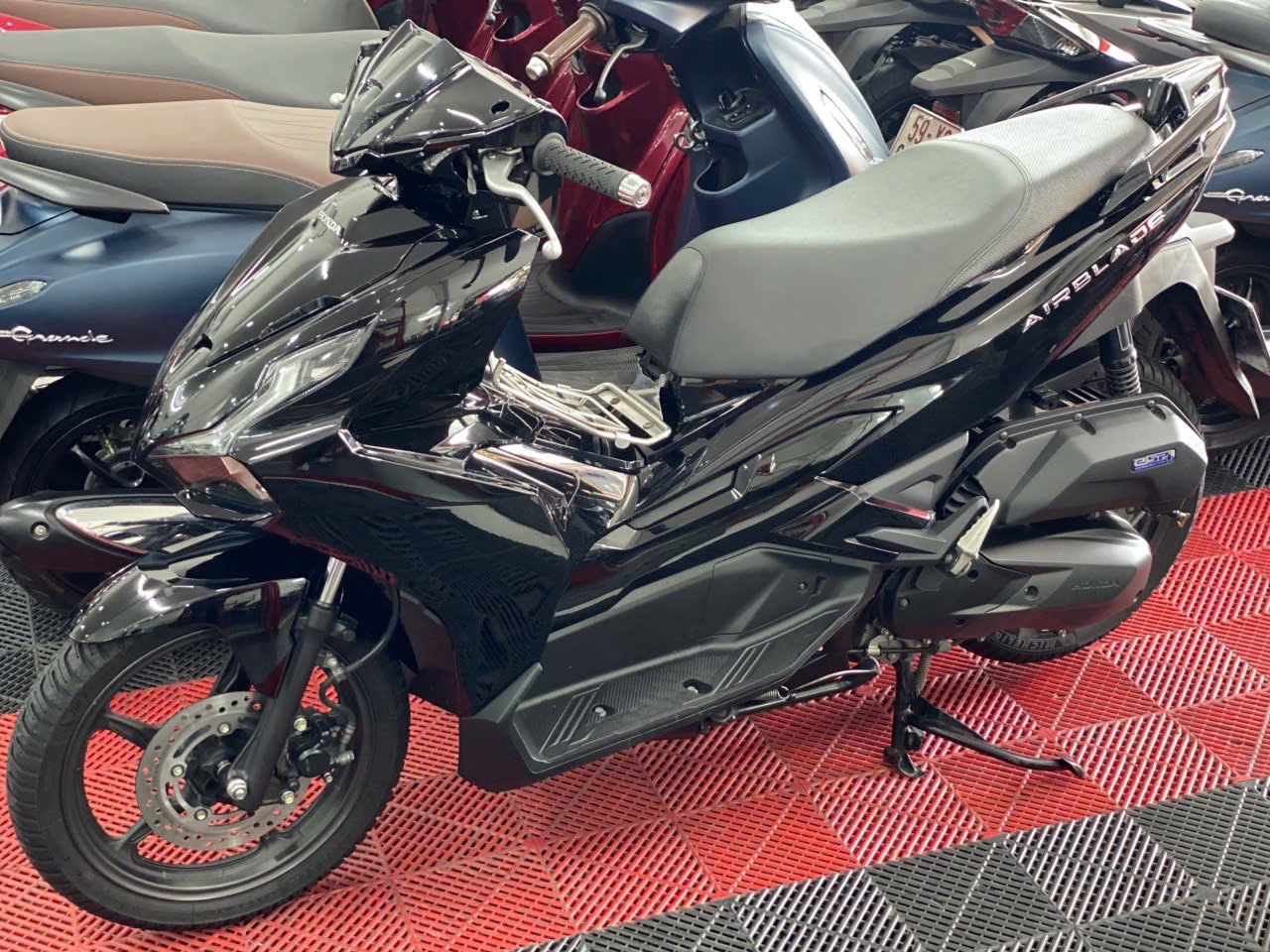 HONDA AIRBLADE 2023 4V 2600KM Full Black 61B2-51899