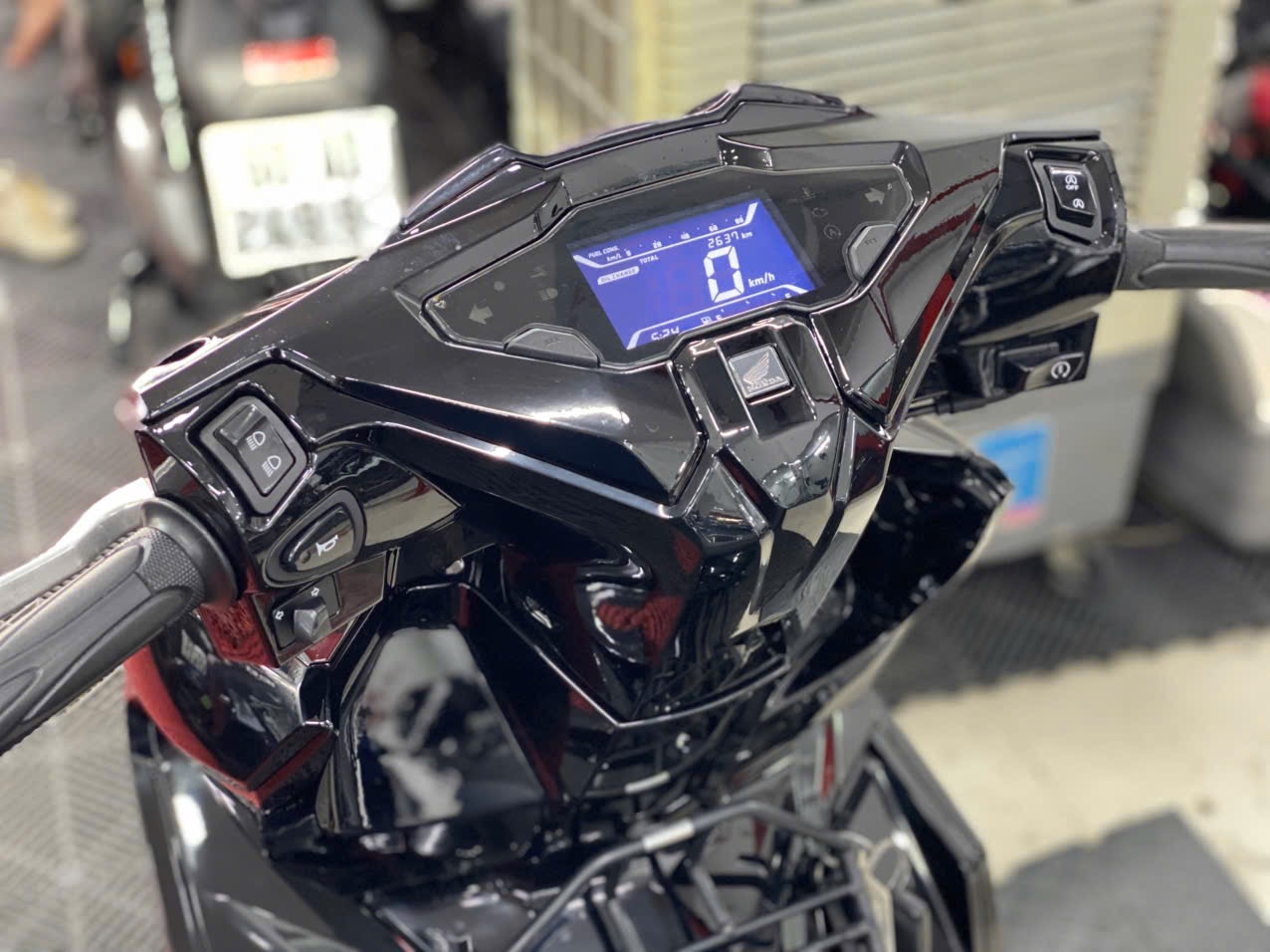 HONDA AIRBLADE 2023 4V 2600KM Full Black 61B2-51899
