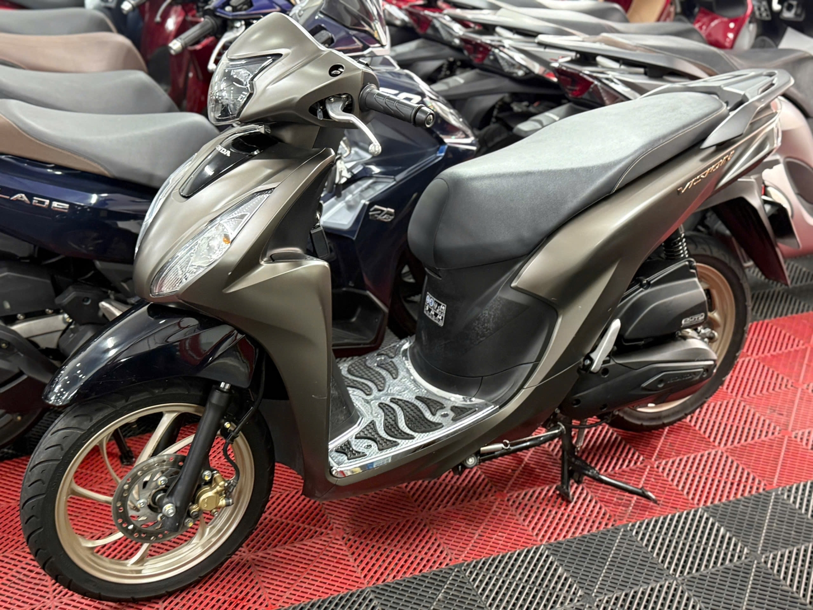 HONDA VISION 2025 SMK NÂU MÂM ĐỒNG 50AC-83615