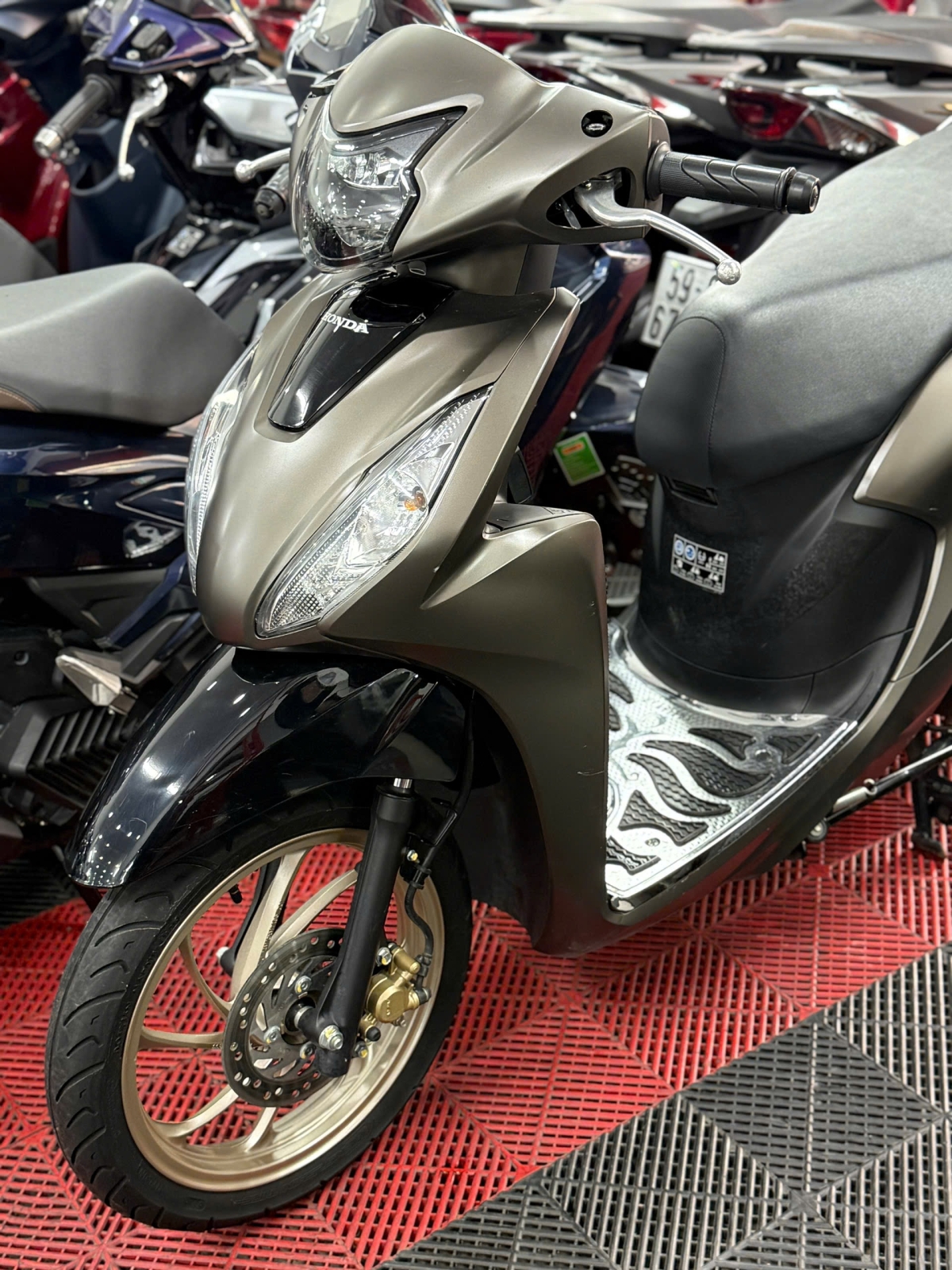 HONDA VISION 2025 SMK NÂU MÂM ĐỒNG 50AC-83615