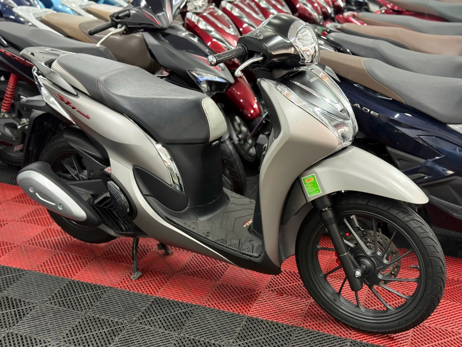 HONDA SH MODE 2025 ABS BẠC NHÁM 50AC-53910