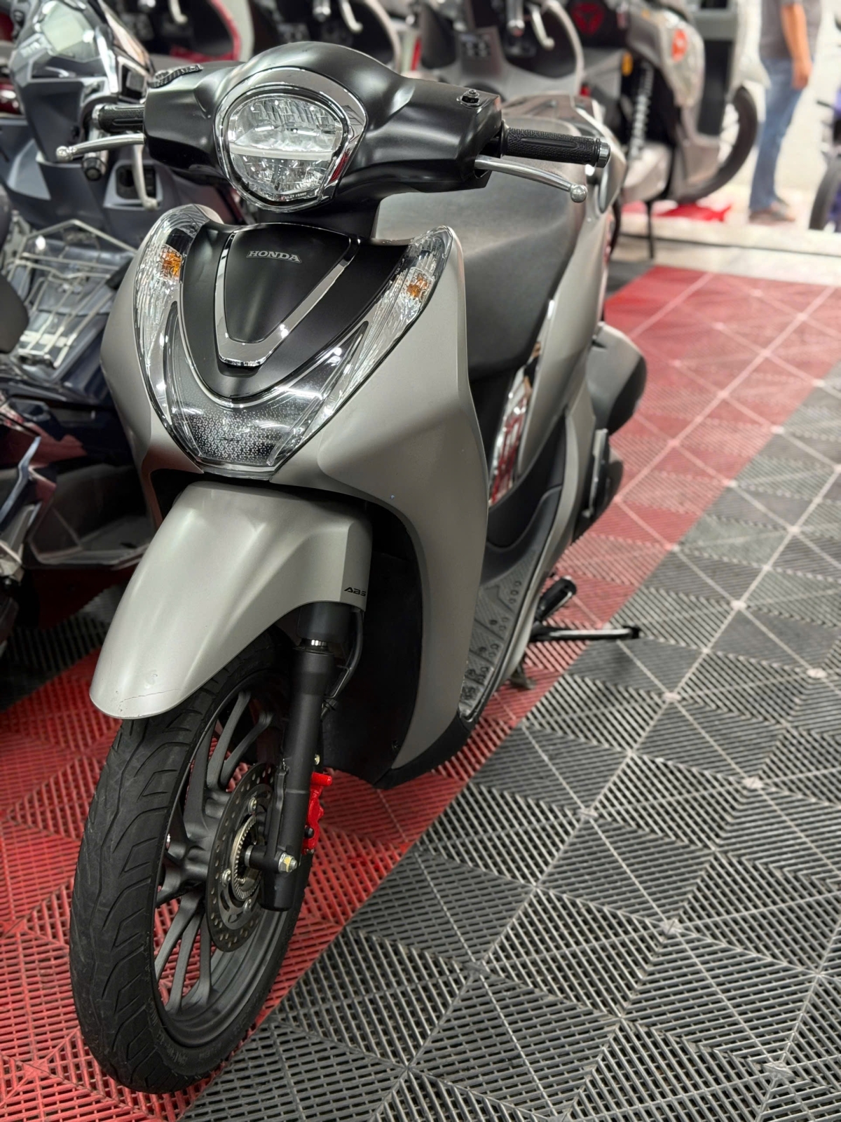 HONDA SH MODE 2025 ABS BẠC NHÁM 50AC-53910