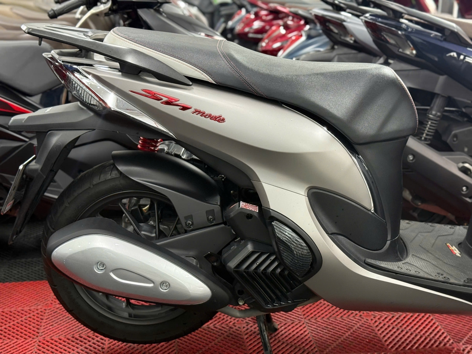 HONDA SH MODE 2025 ABS BẠC NHÁM 50AC-53910