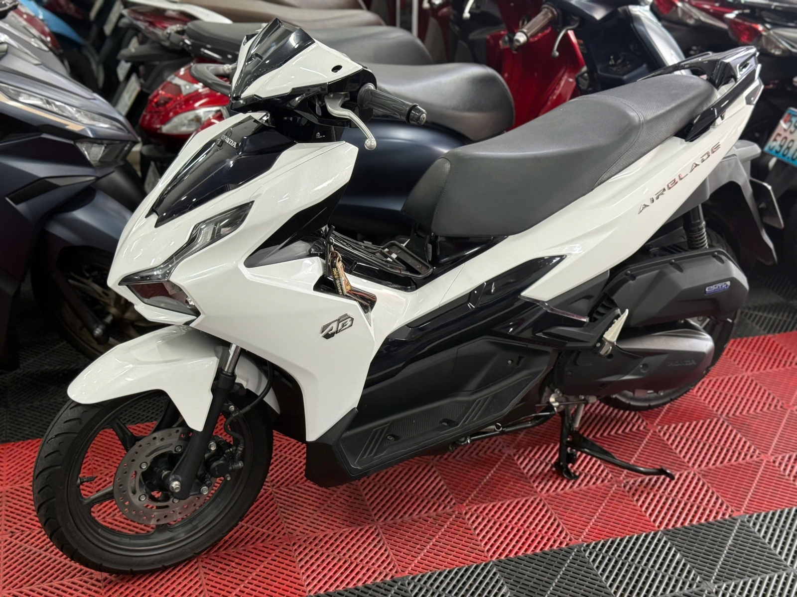 HONDA AIRBLADE 2022 4VAL 61B2-44412