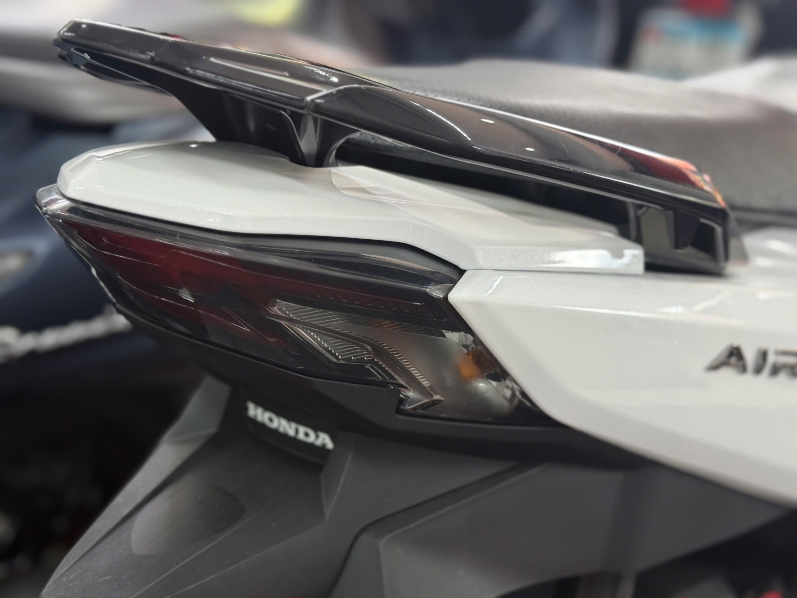 HONDA AIRBLADE 2022 4VAL 61B2-44412
