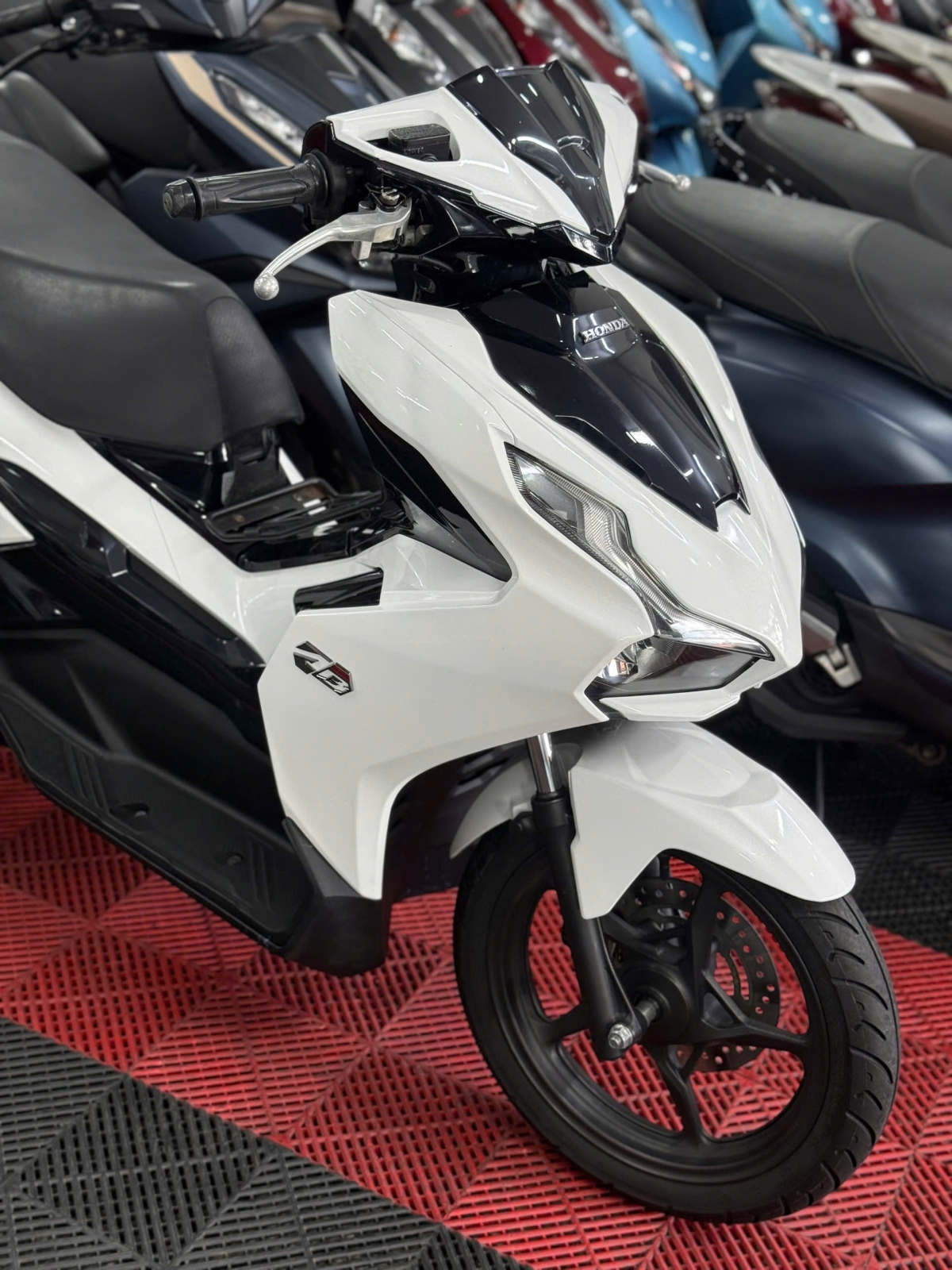 HONDA AIRBLADE 2022 4VAL 61B2-44412