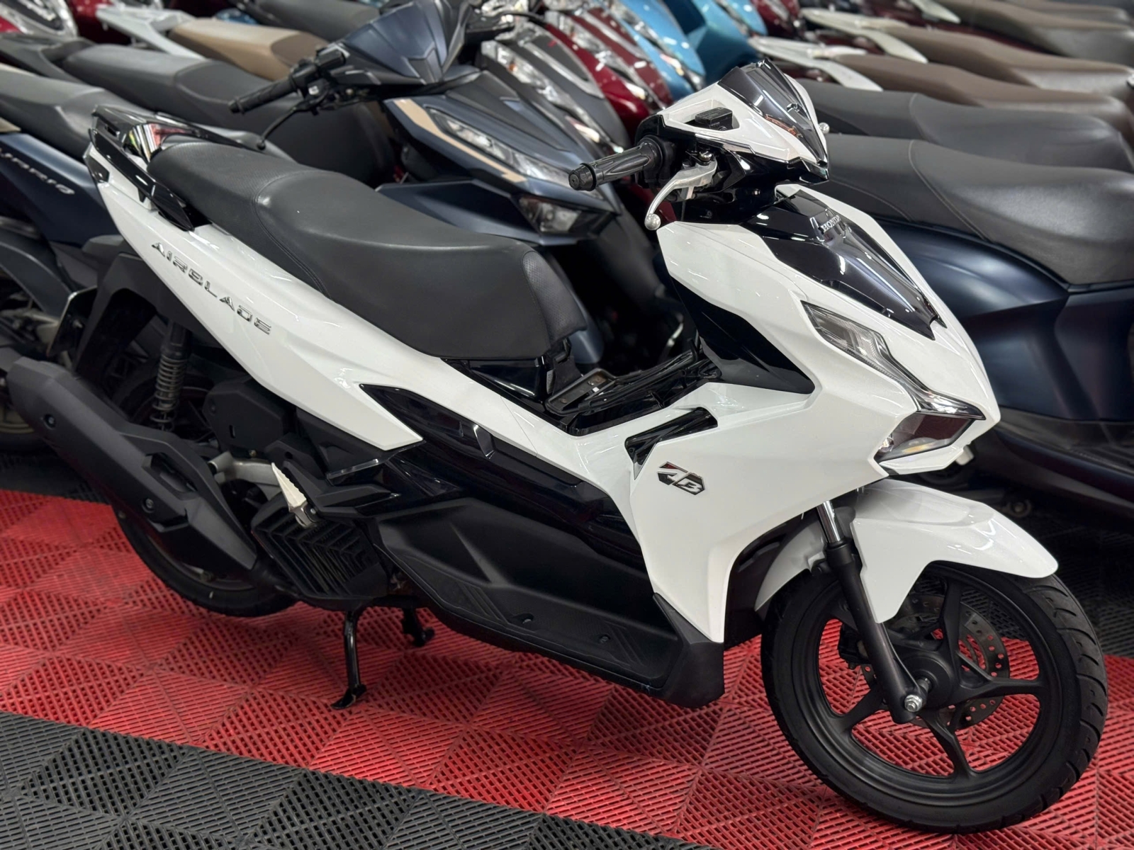 HONDA AIRBLADE 2022 4VAL 61B2-44412