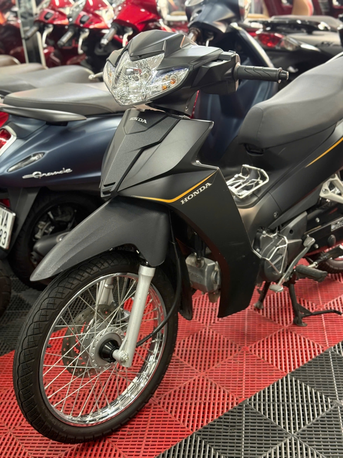 HONDA WAVE BLADE 2025 9000KM 86AC-10665