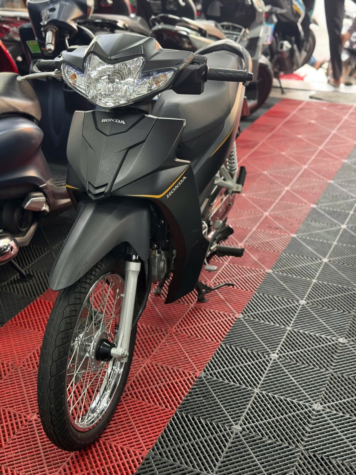 HONDA WAVE BLADE 2025 9000KM 86AC-10665