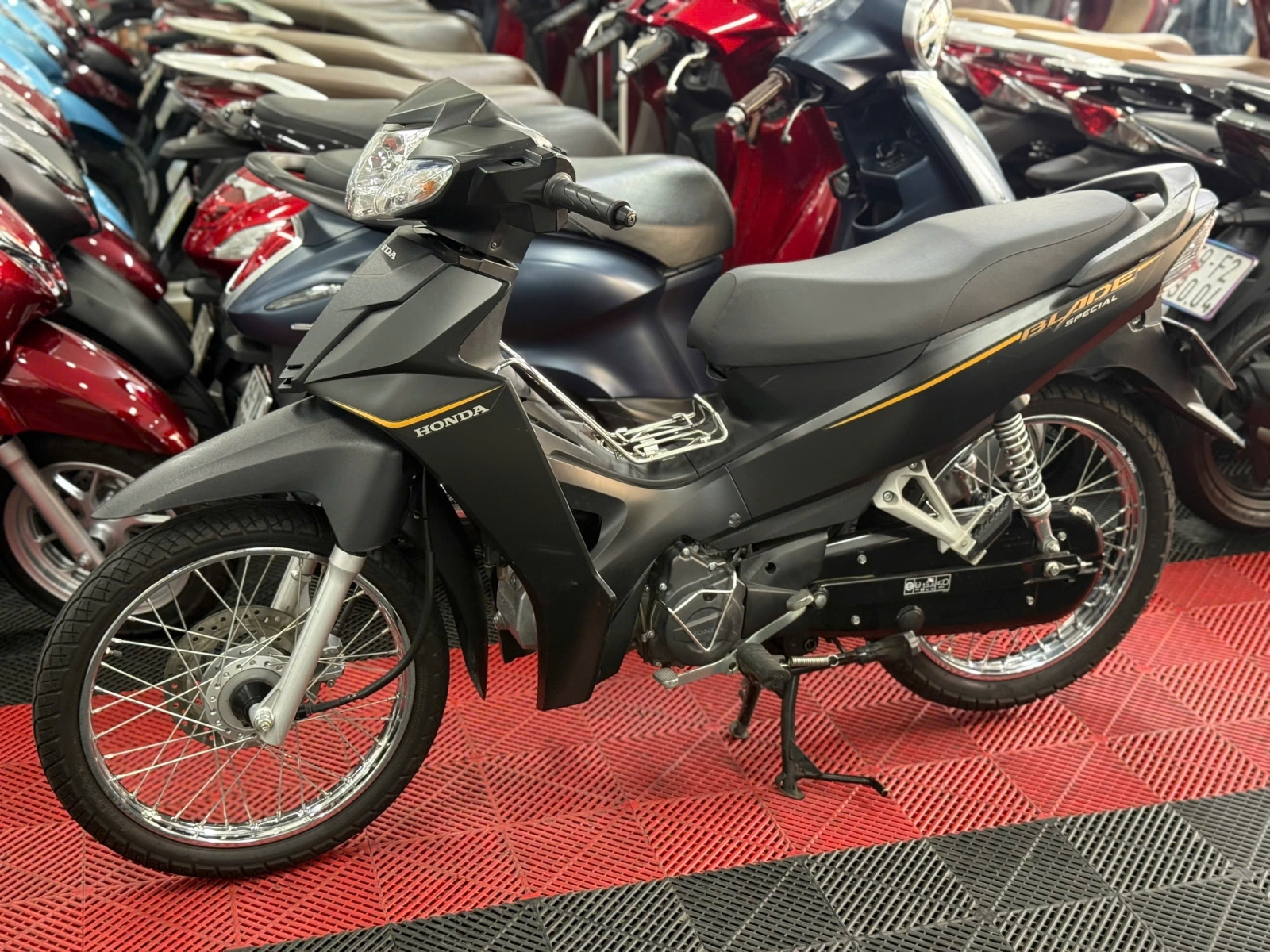 HONDA WAVE BLADE 2025 9000KM 86AC-10665