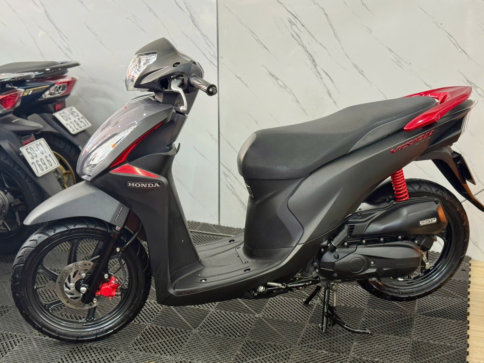 Honda Vision 2019 59S3-17064