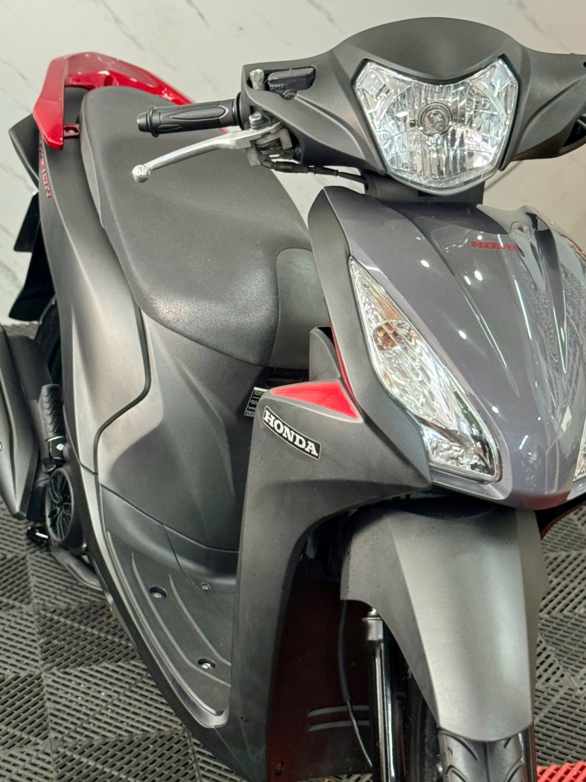 Honda Vision 2019 59S3-17064